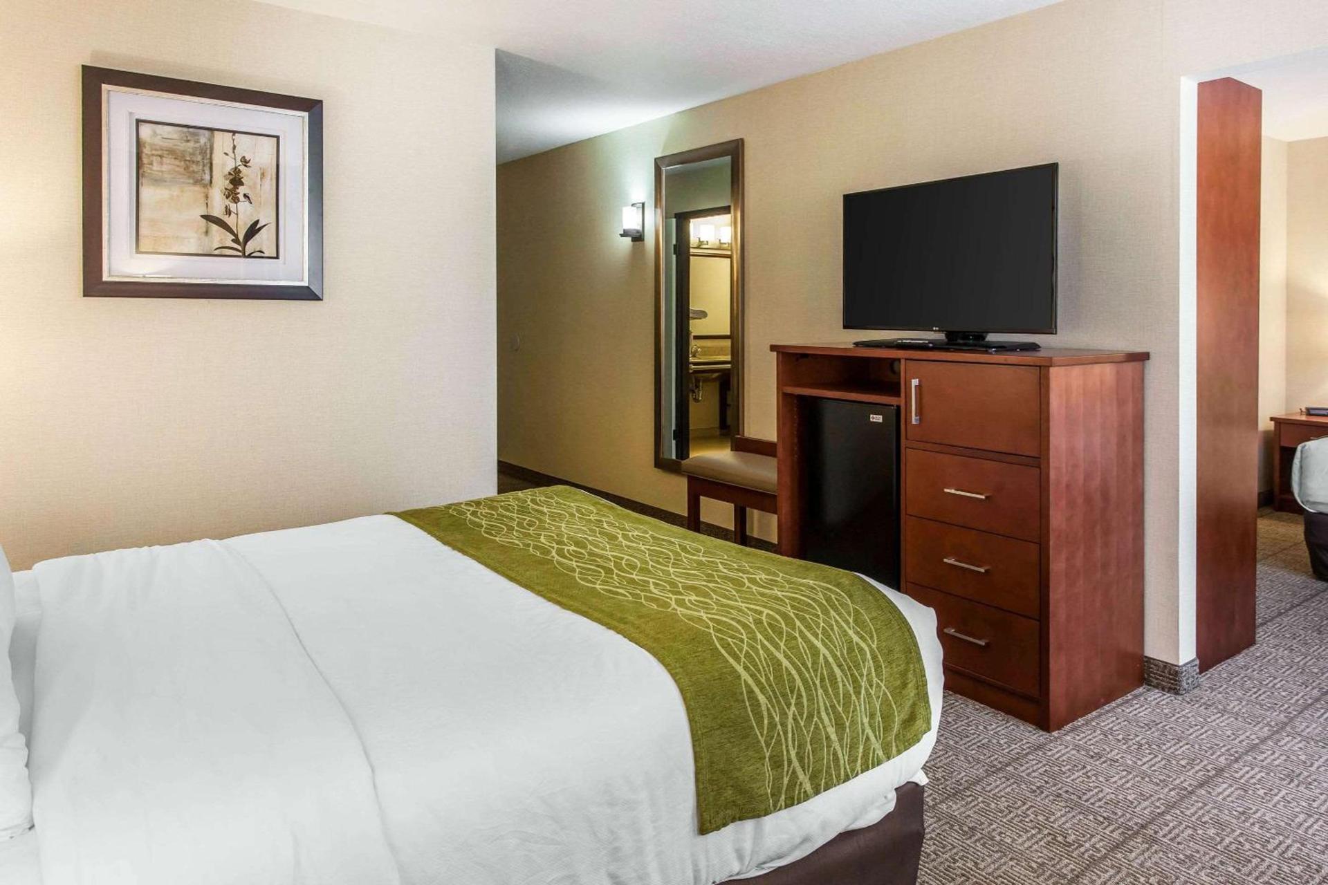 Comfort Inn & Suites Near Fallon Naval Air Station photo 16
