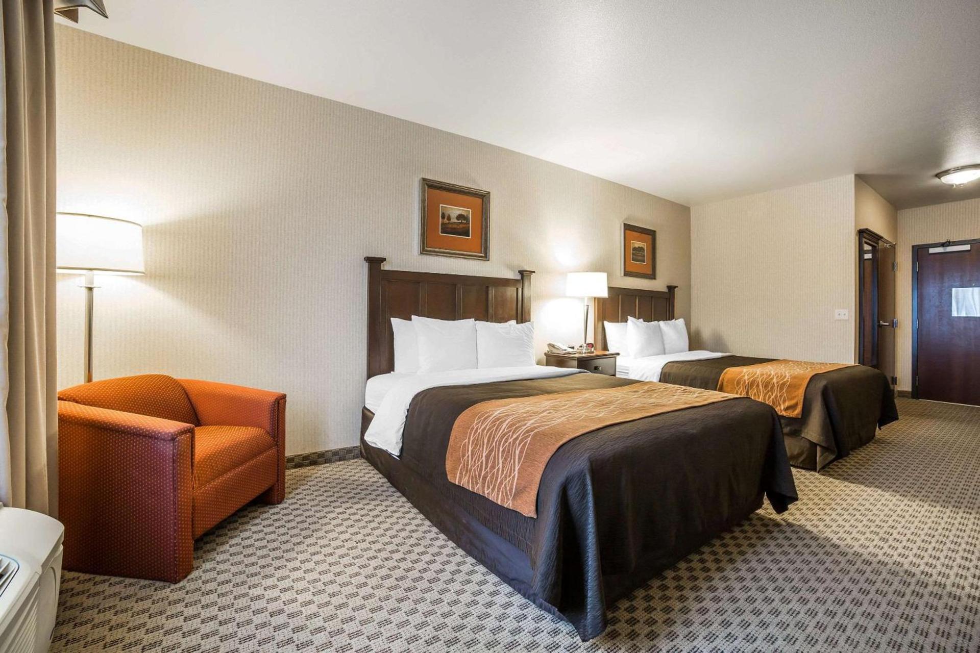 Comfort Inn & Suites Henderson - Las Vegas photo 18
