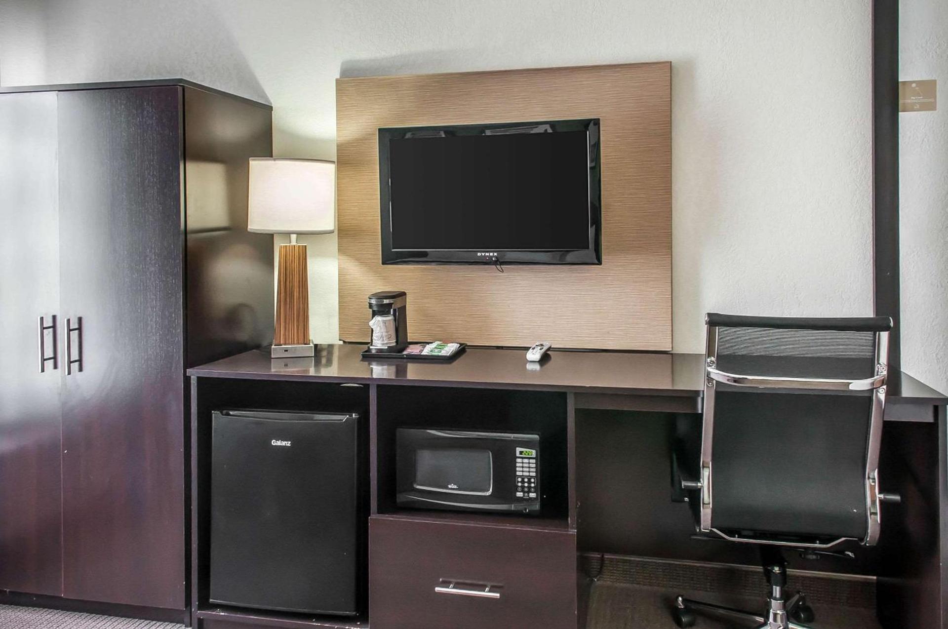 Sleep Inn Airport photo 9