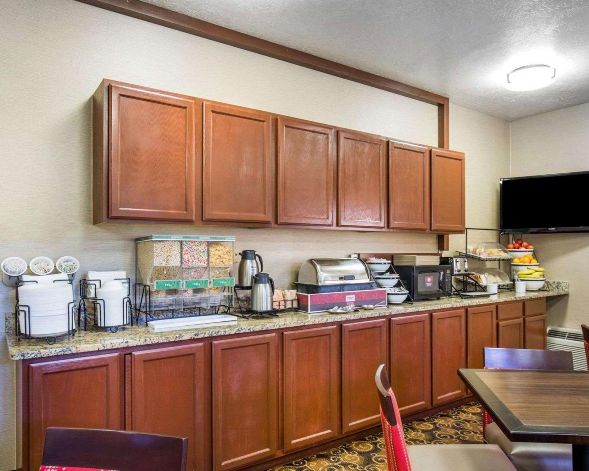 Comfort Inn Elko photo 25