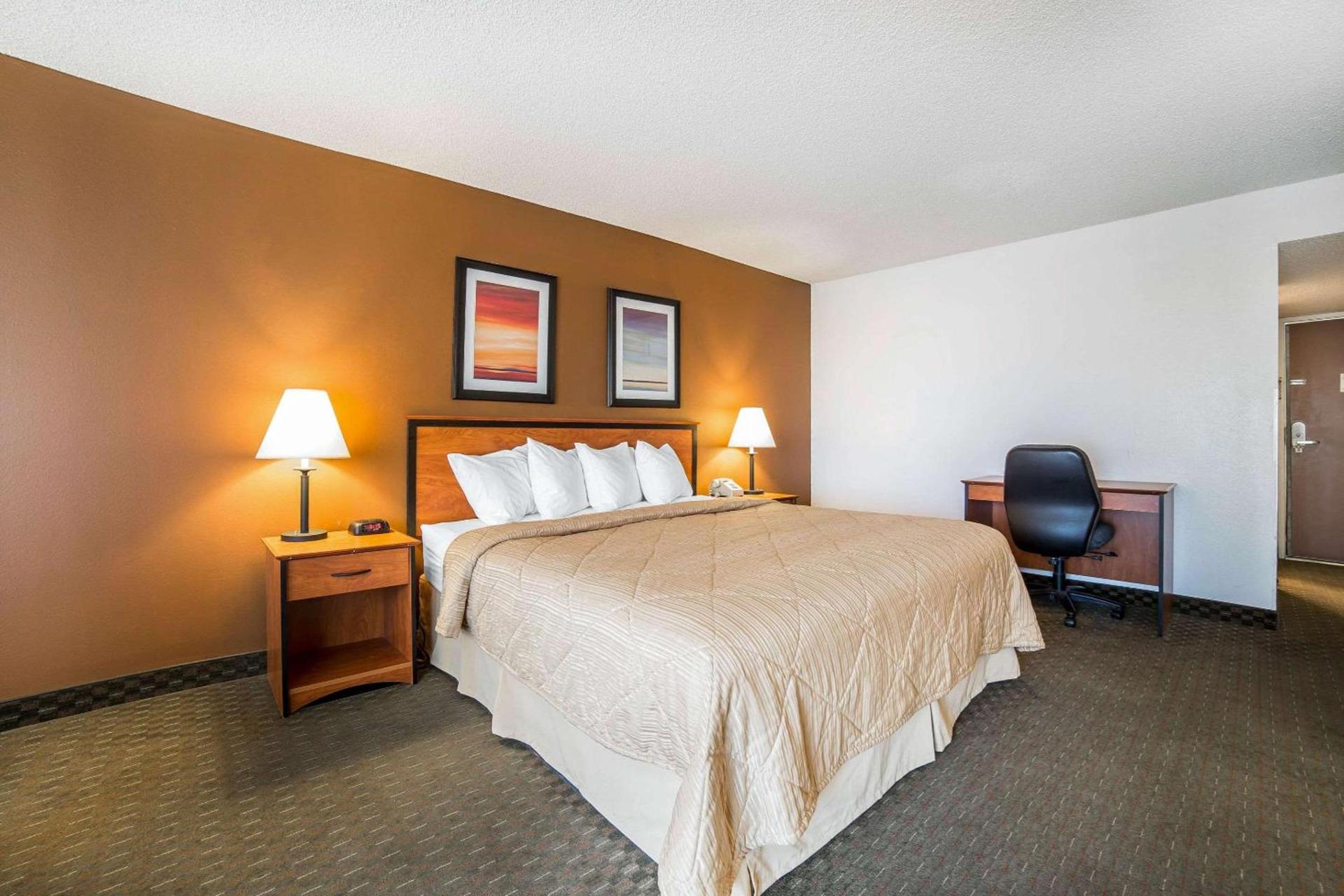 Lake Mead Inn photo 16