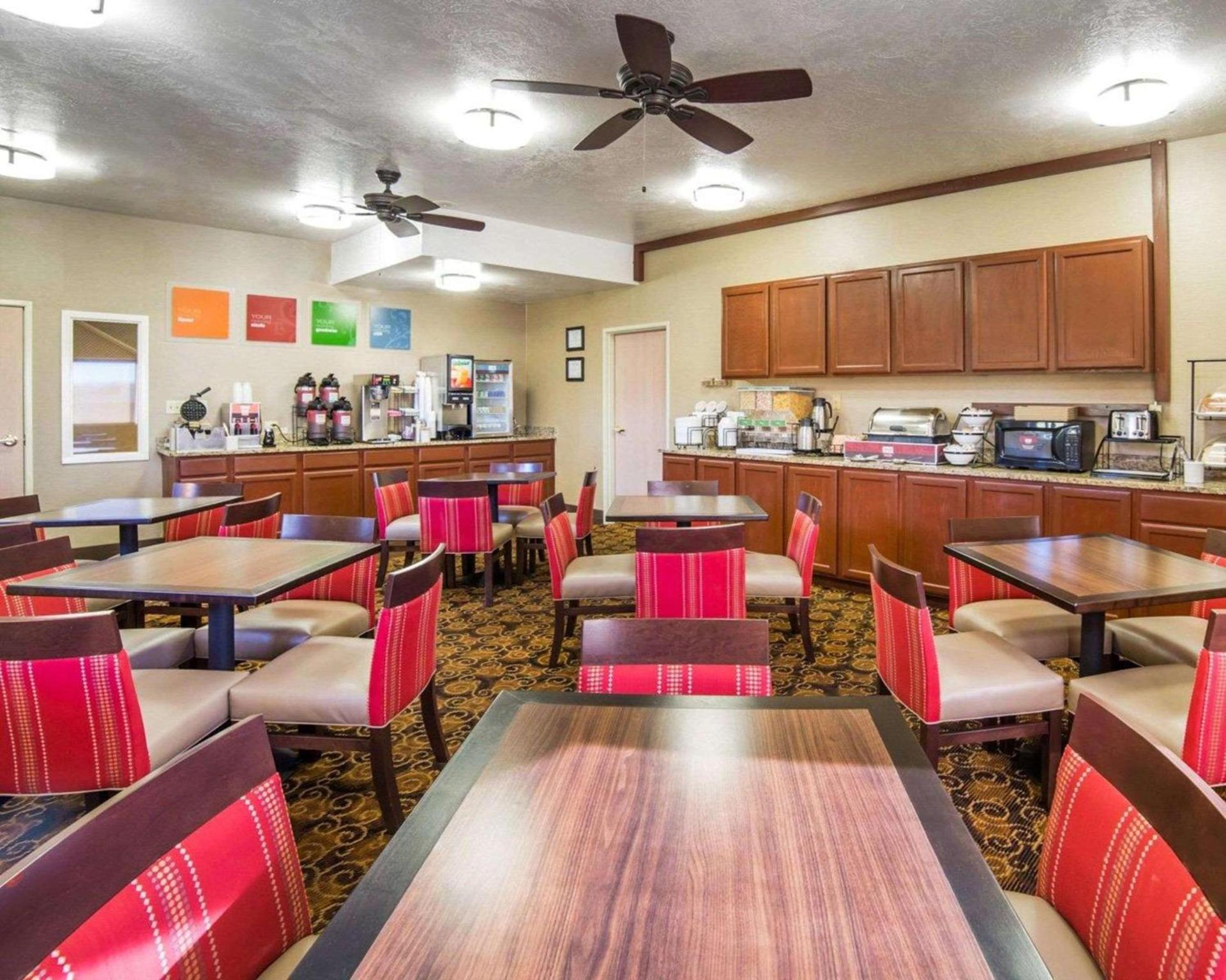Comfort Inn Elko photo 26