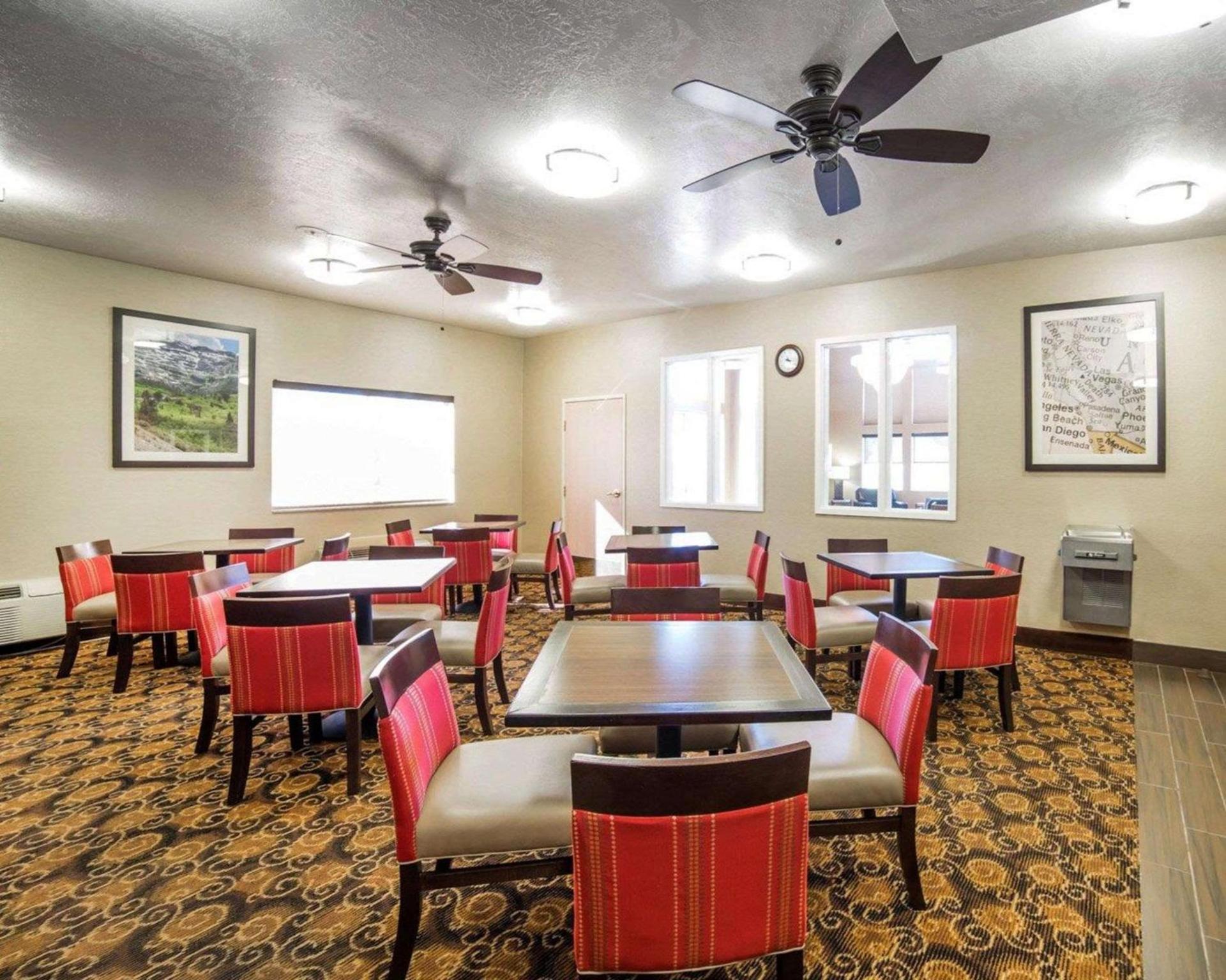 Comfort Inn Elko photo 24