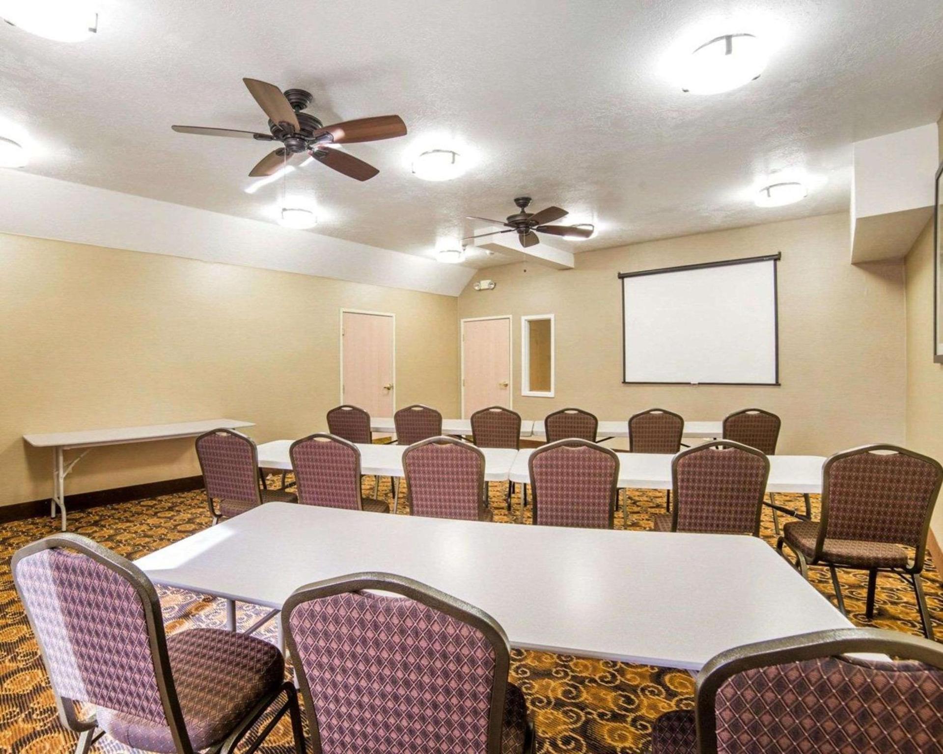 Comfort Inn Elko photo 22