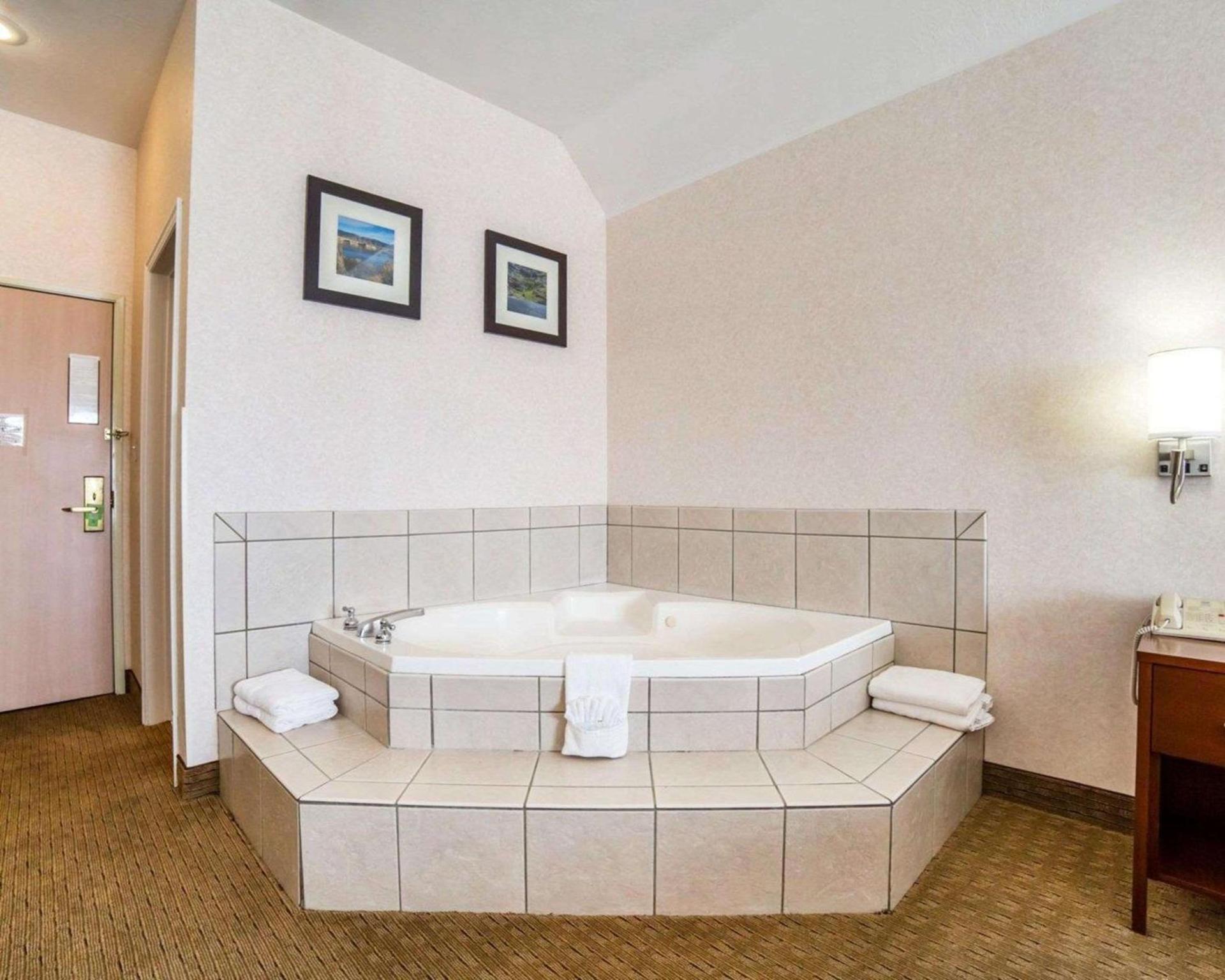 Comfort Inn Elko photo 15