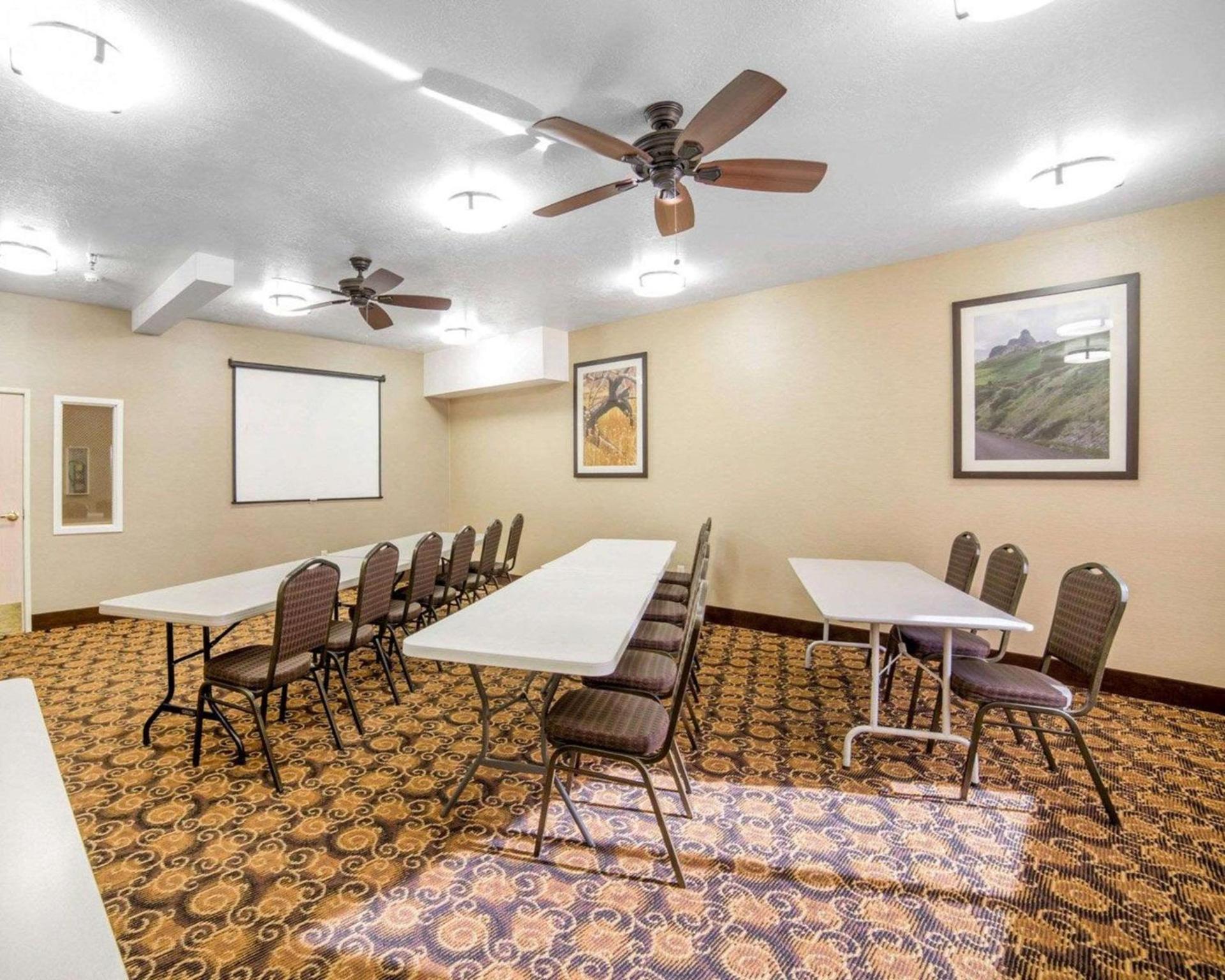 Comfort Inn Elko photo 21