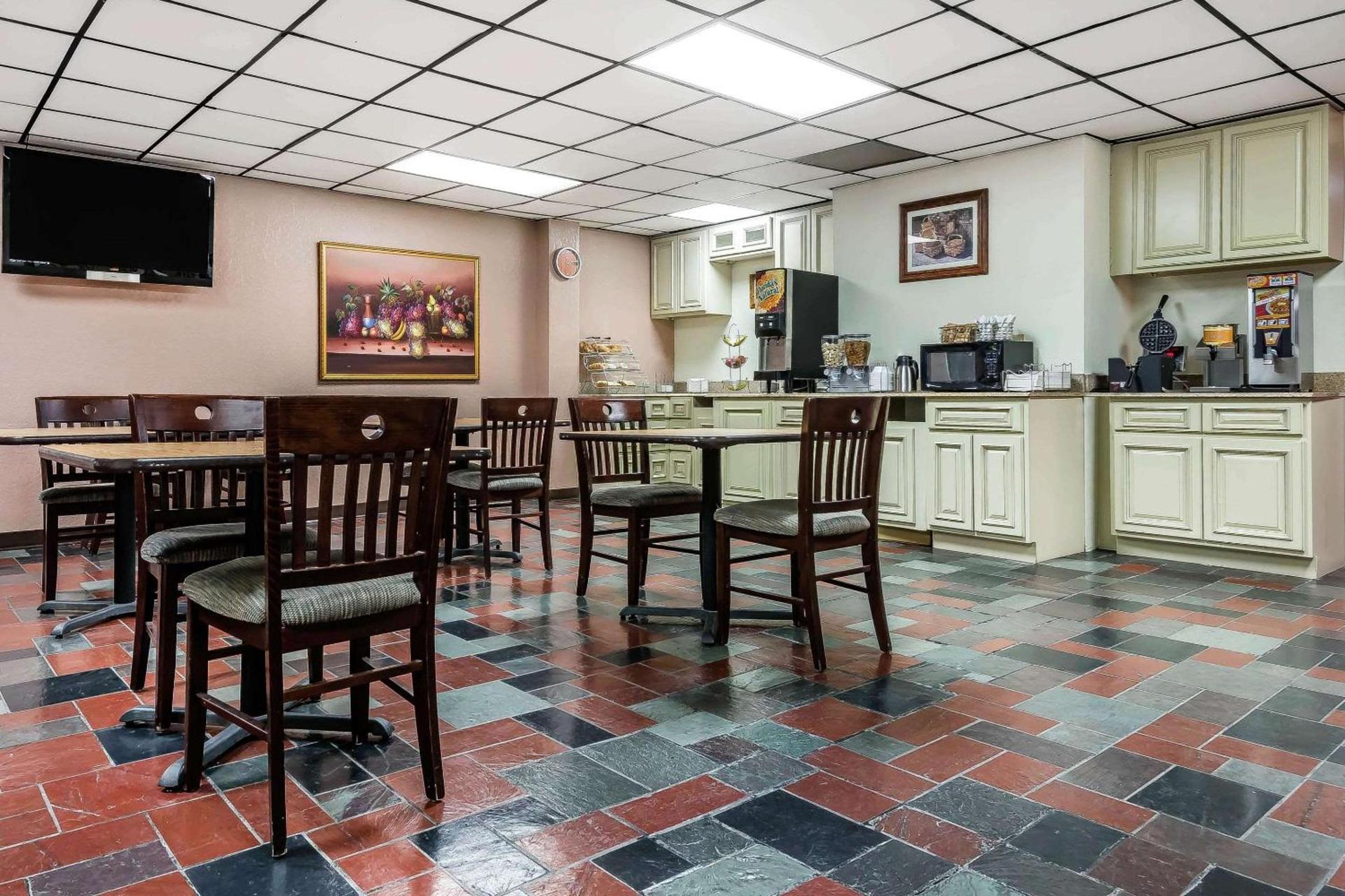 Quality Inn & Suites Binghamton Vestal photo 20