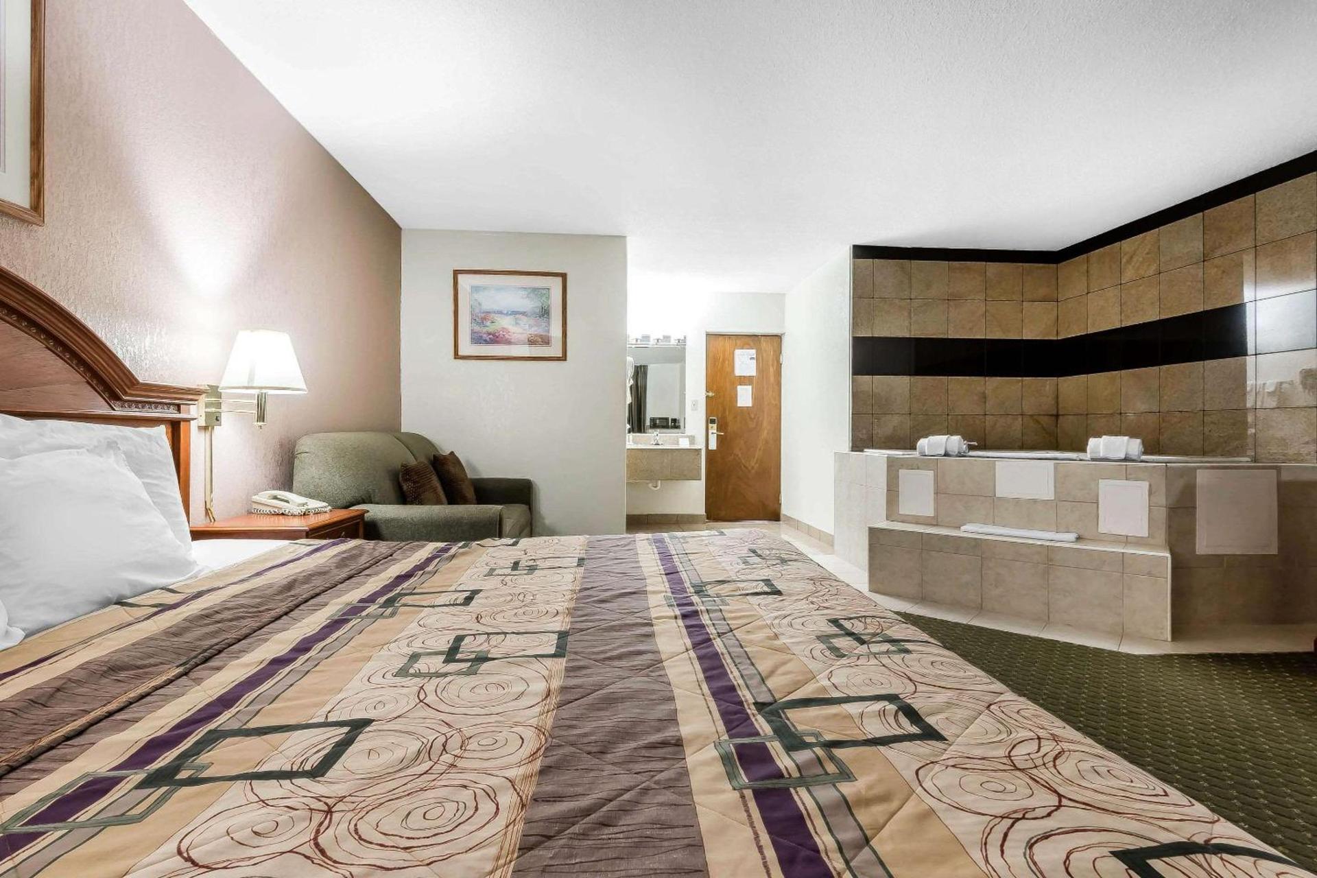 Quality Inn & Suites Binghamton Vestal photo 23