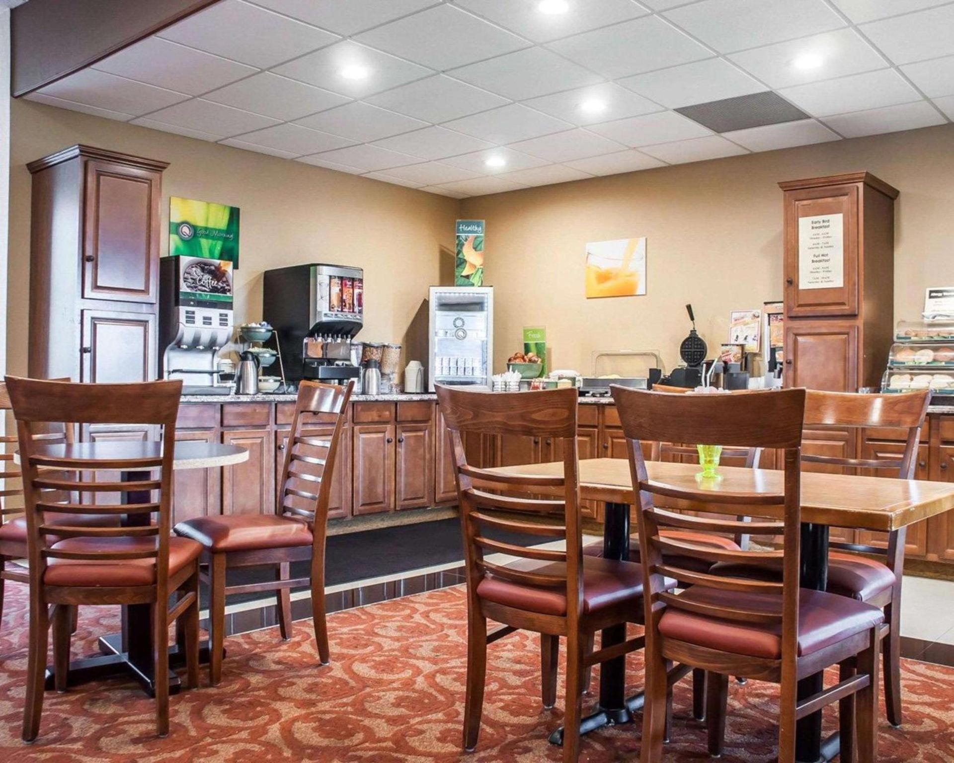 Quality Inn Buffalo Airport photo 22