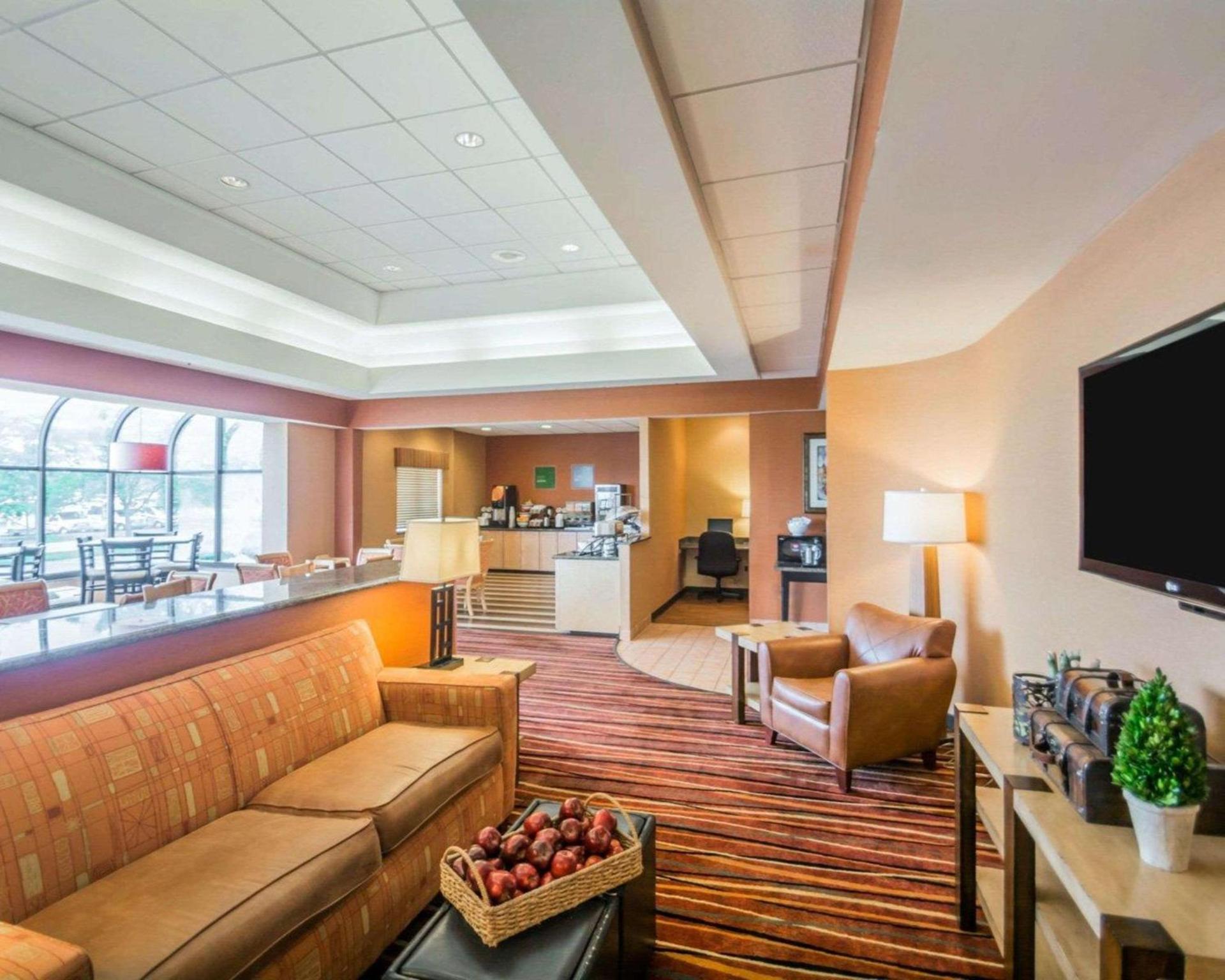 Comfort Inn - NYS Fairgrounds photo 8