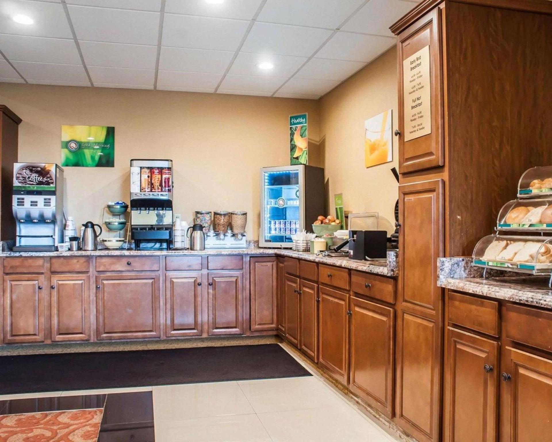 Quality Inn Buffalo Airport photo 24
