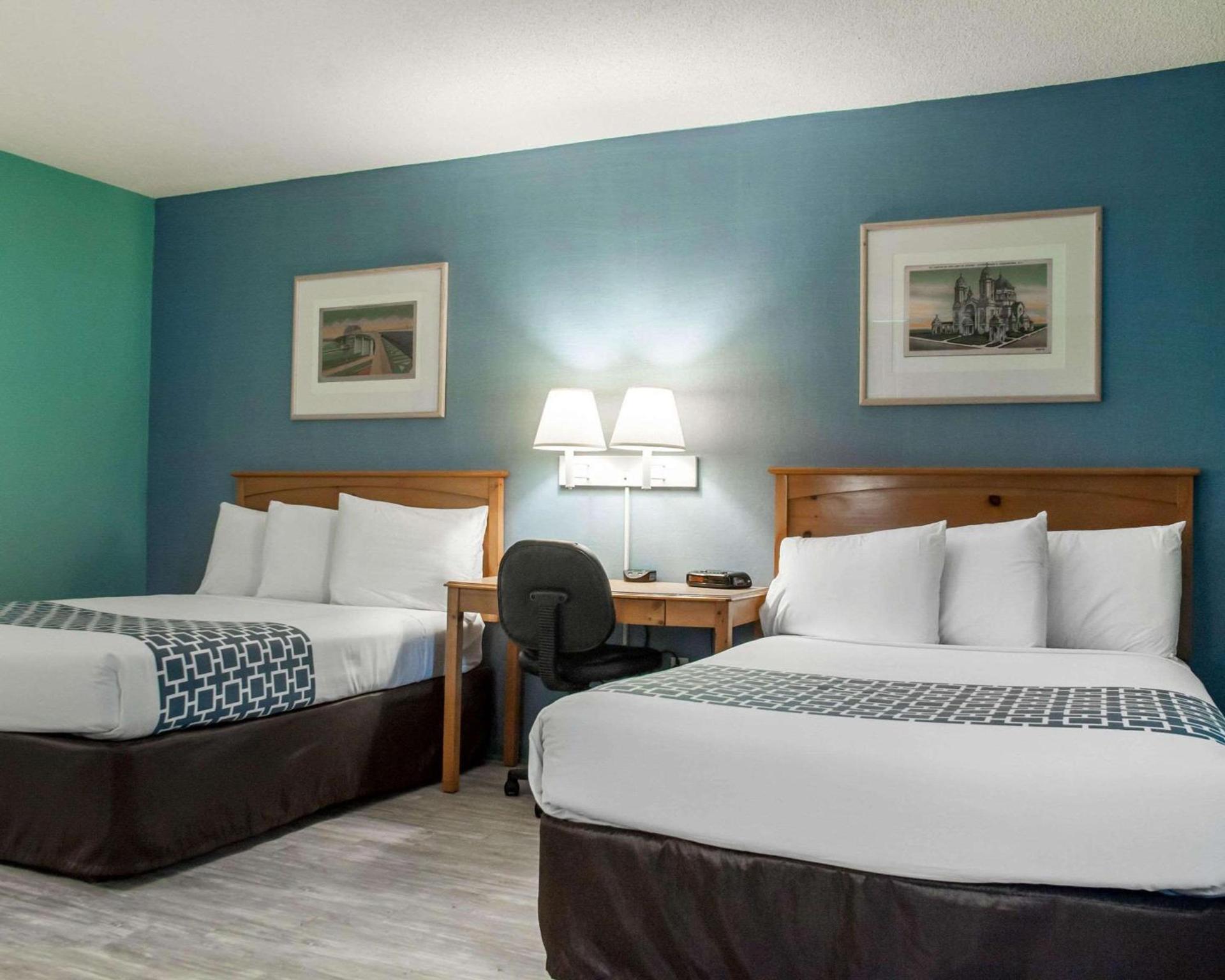 Econo Lodge Buffalo South photo 9