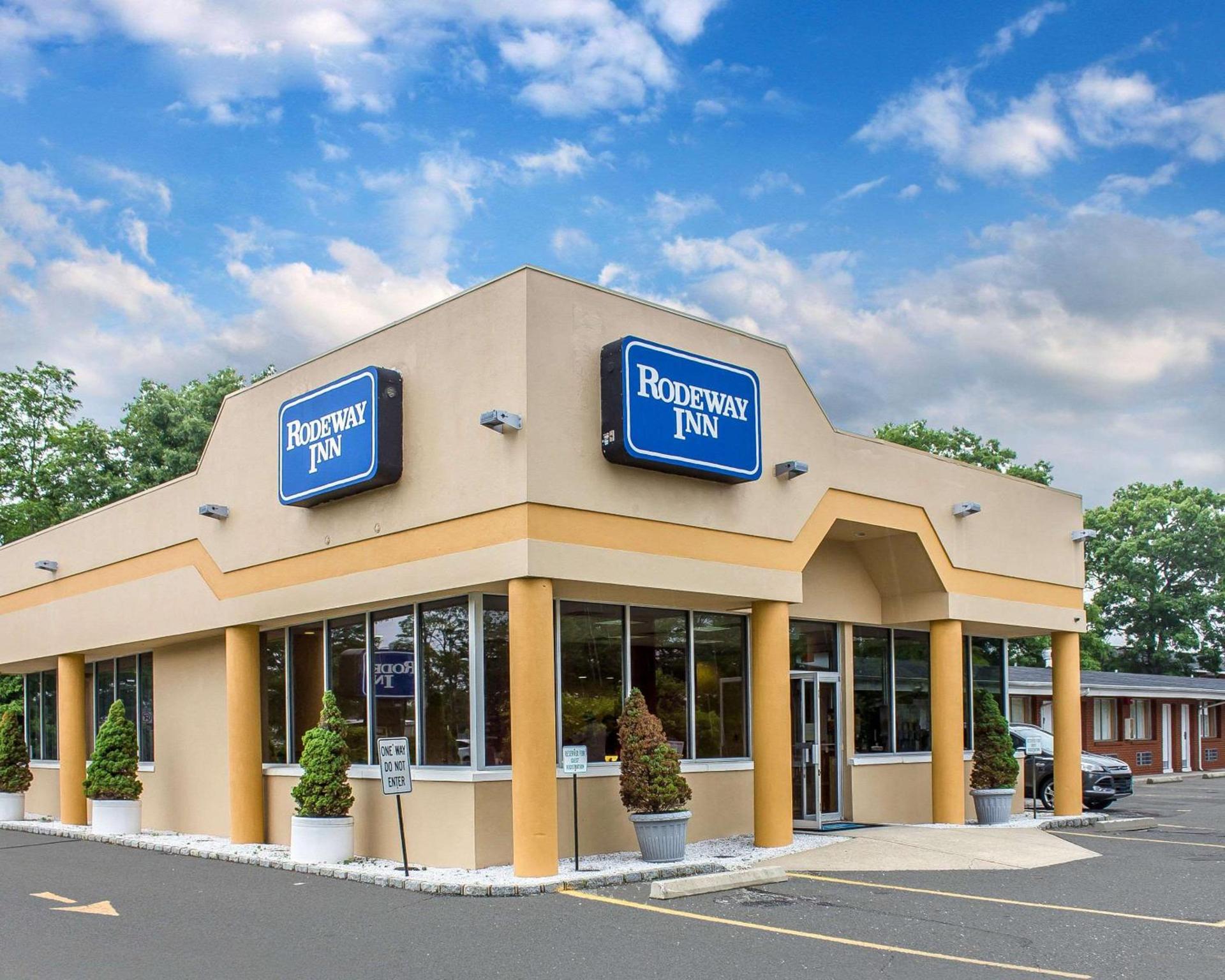 Rodeway Inn MacArthur Airport — hotel in Ronkonkoma