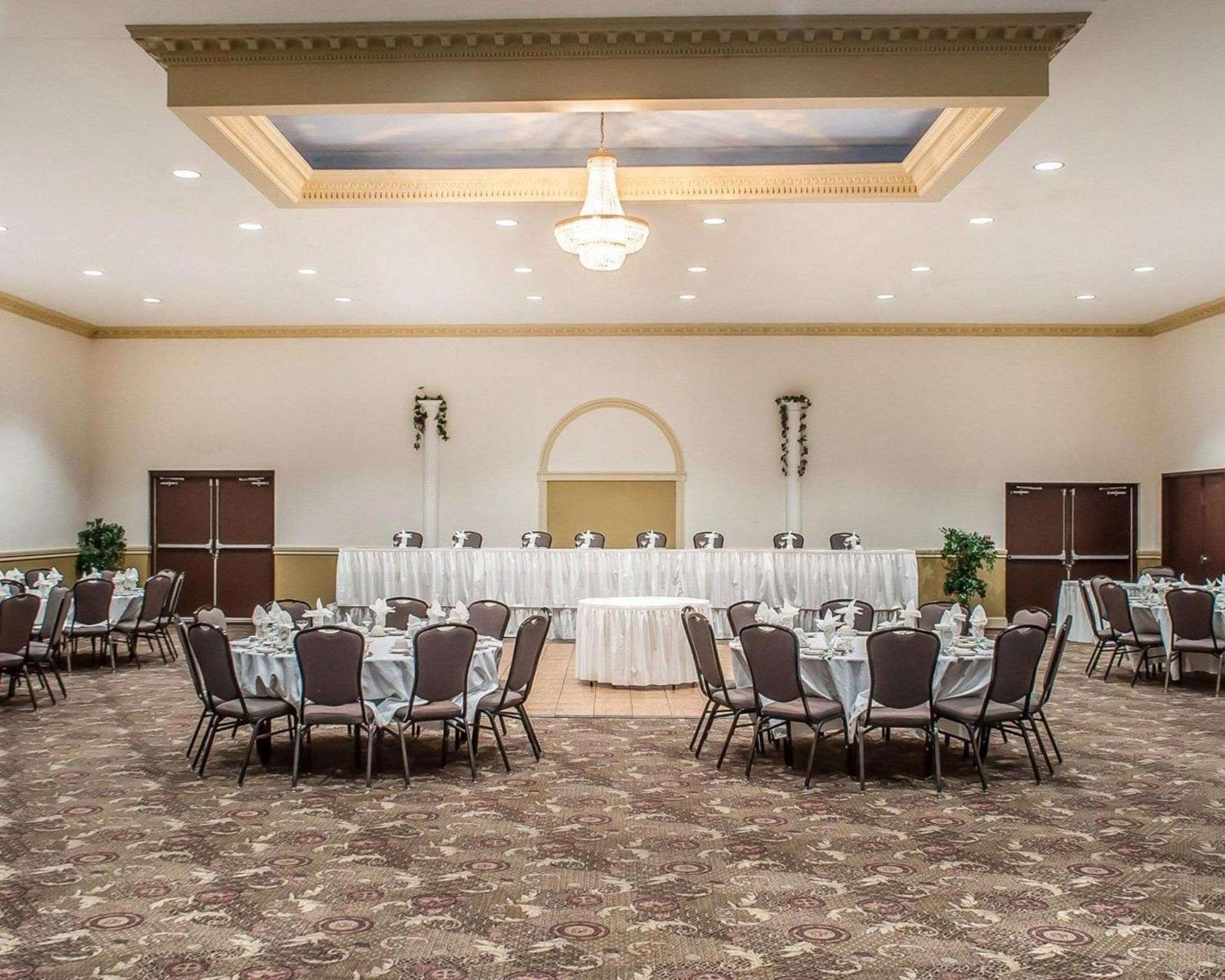 Quality Inn - Niagara Falls Blvd photo 36