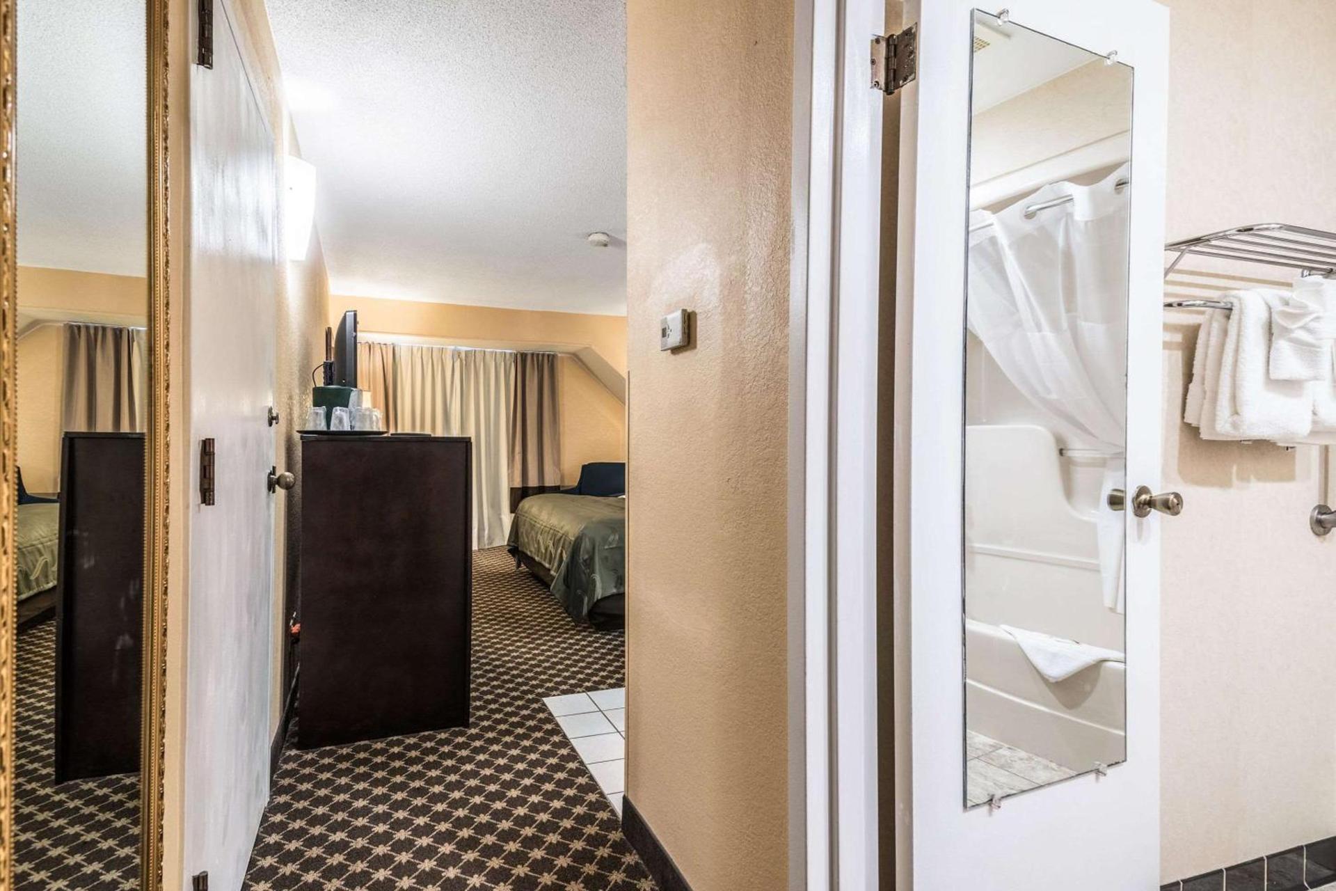 Quality Inn Ithaca - University Area photo 12