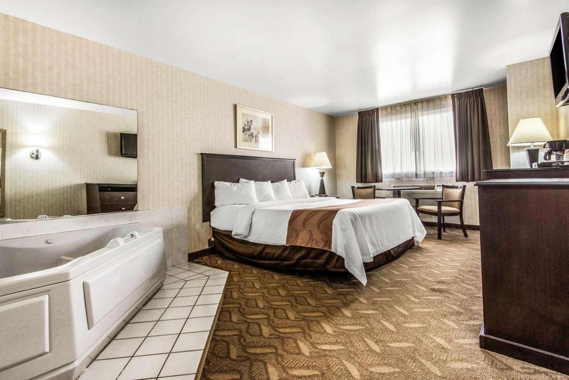 Quality Inn - Niagara Falls Blvd photo 22