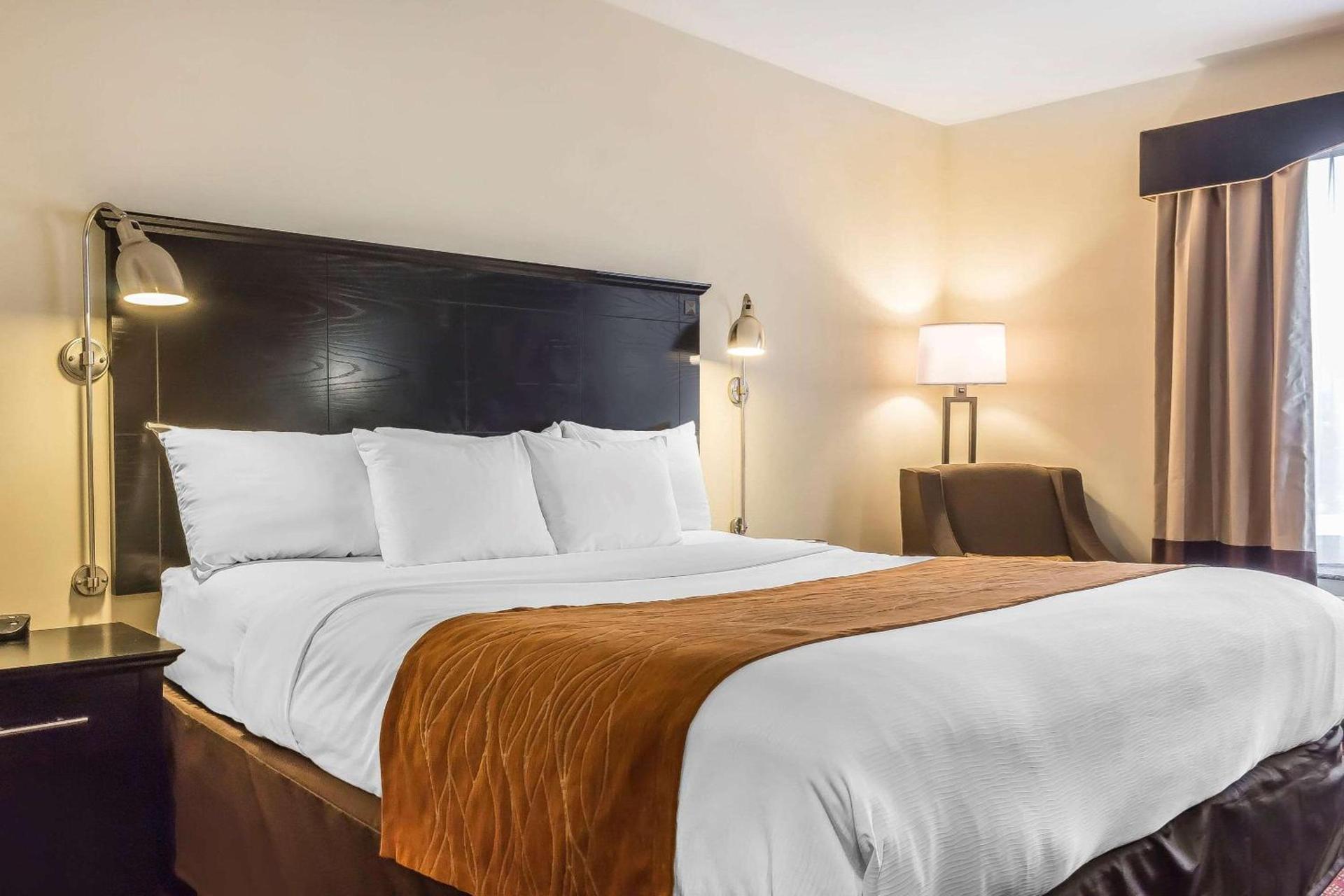 Comfort Inn & Suites LaGuardia Airport photo 25