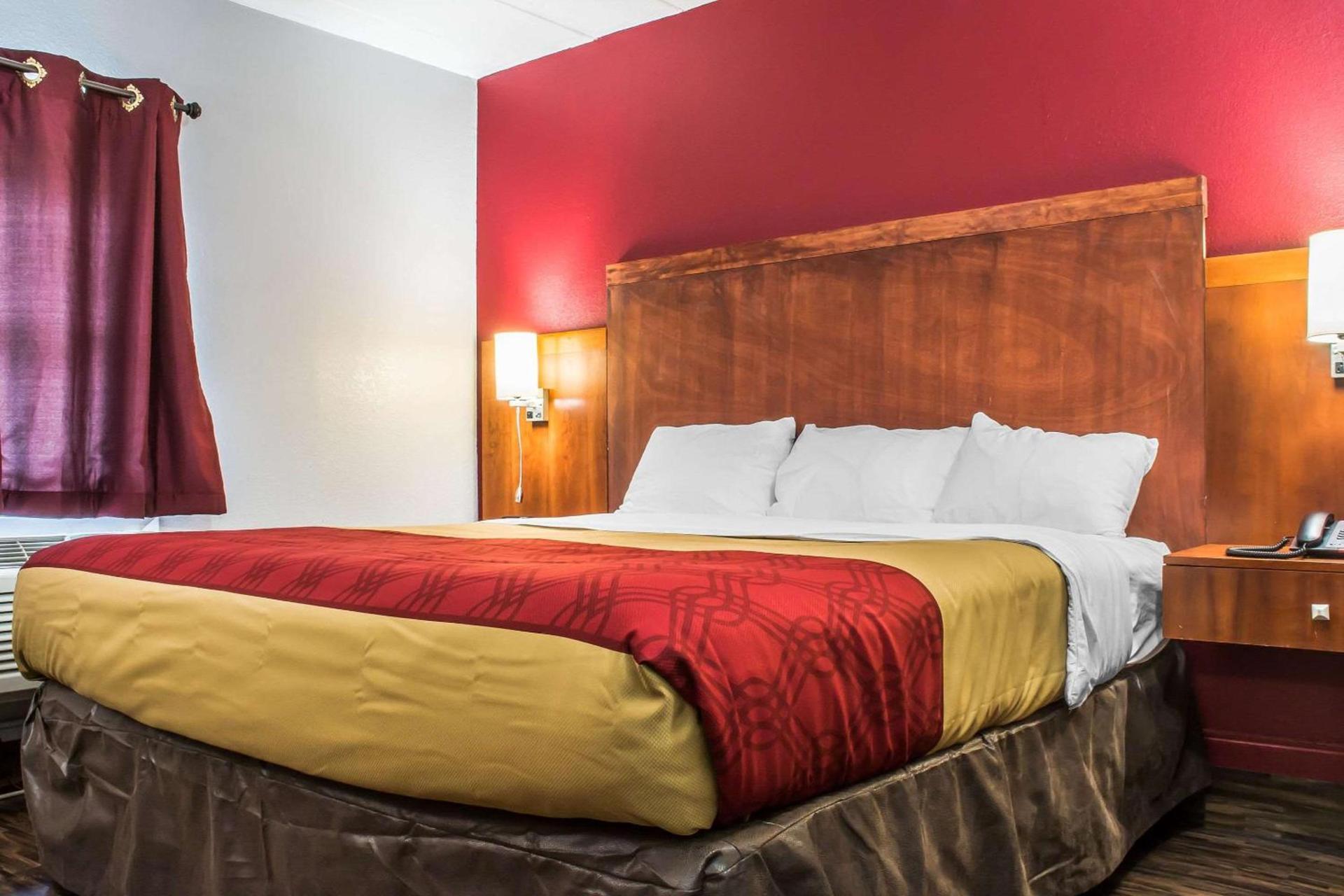 Econo Lodge photo 19