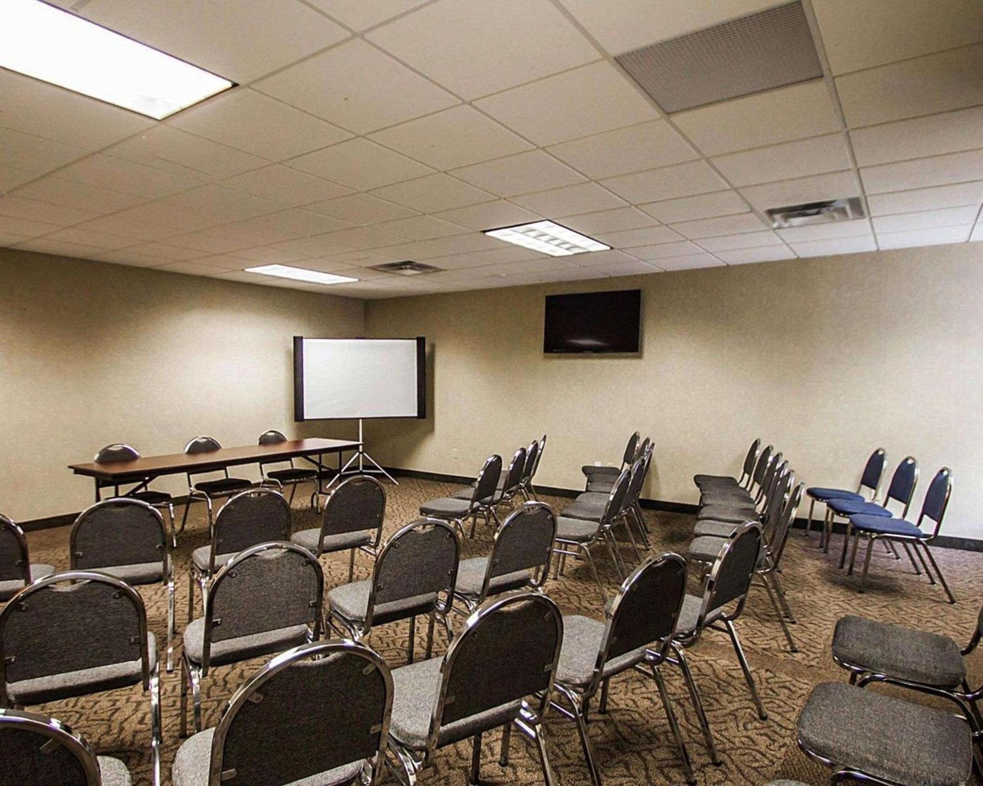 Quality Inn & Suites Fishkill South near I-84 photo 26