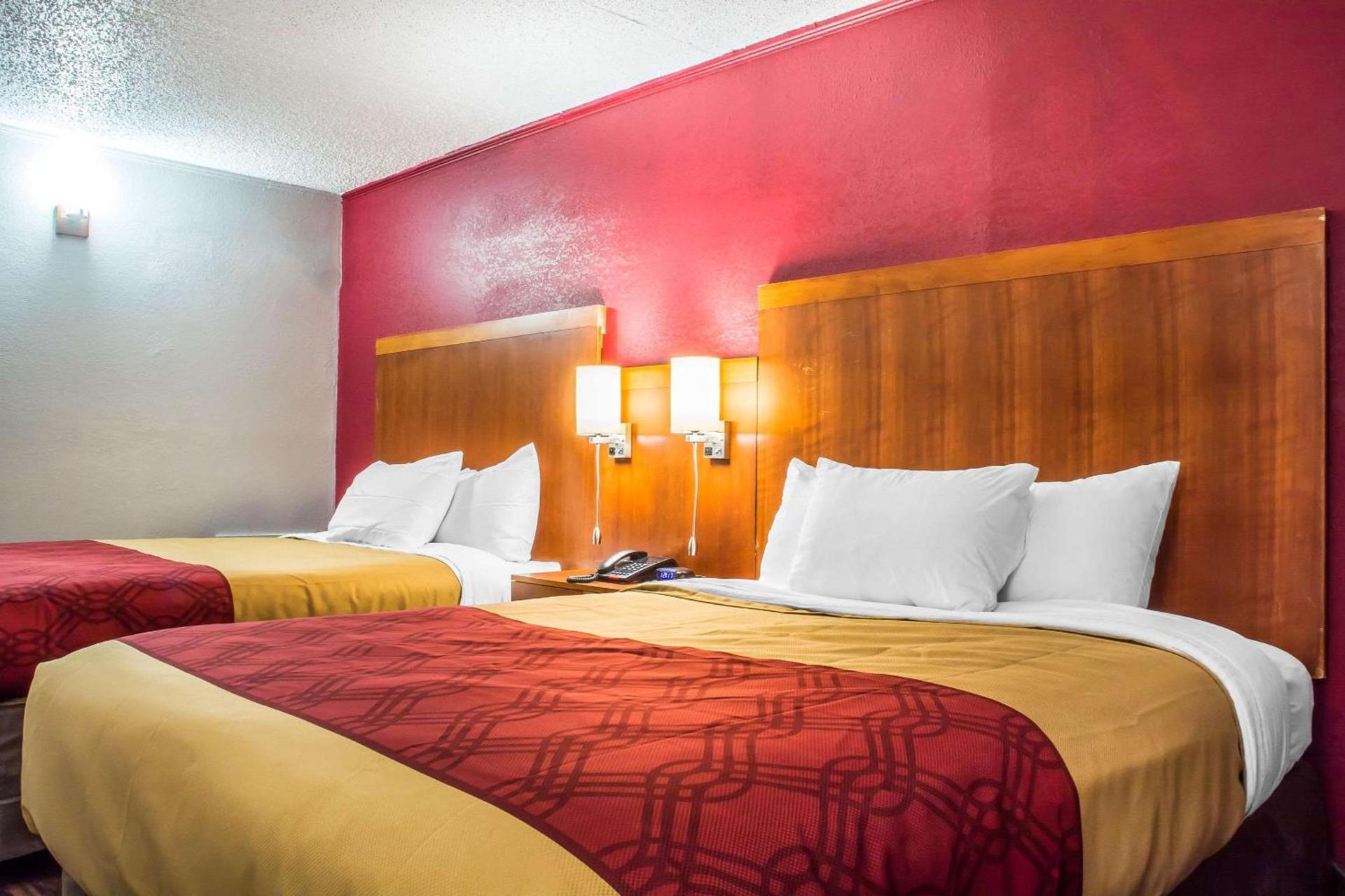 Econo Lodge photo 21