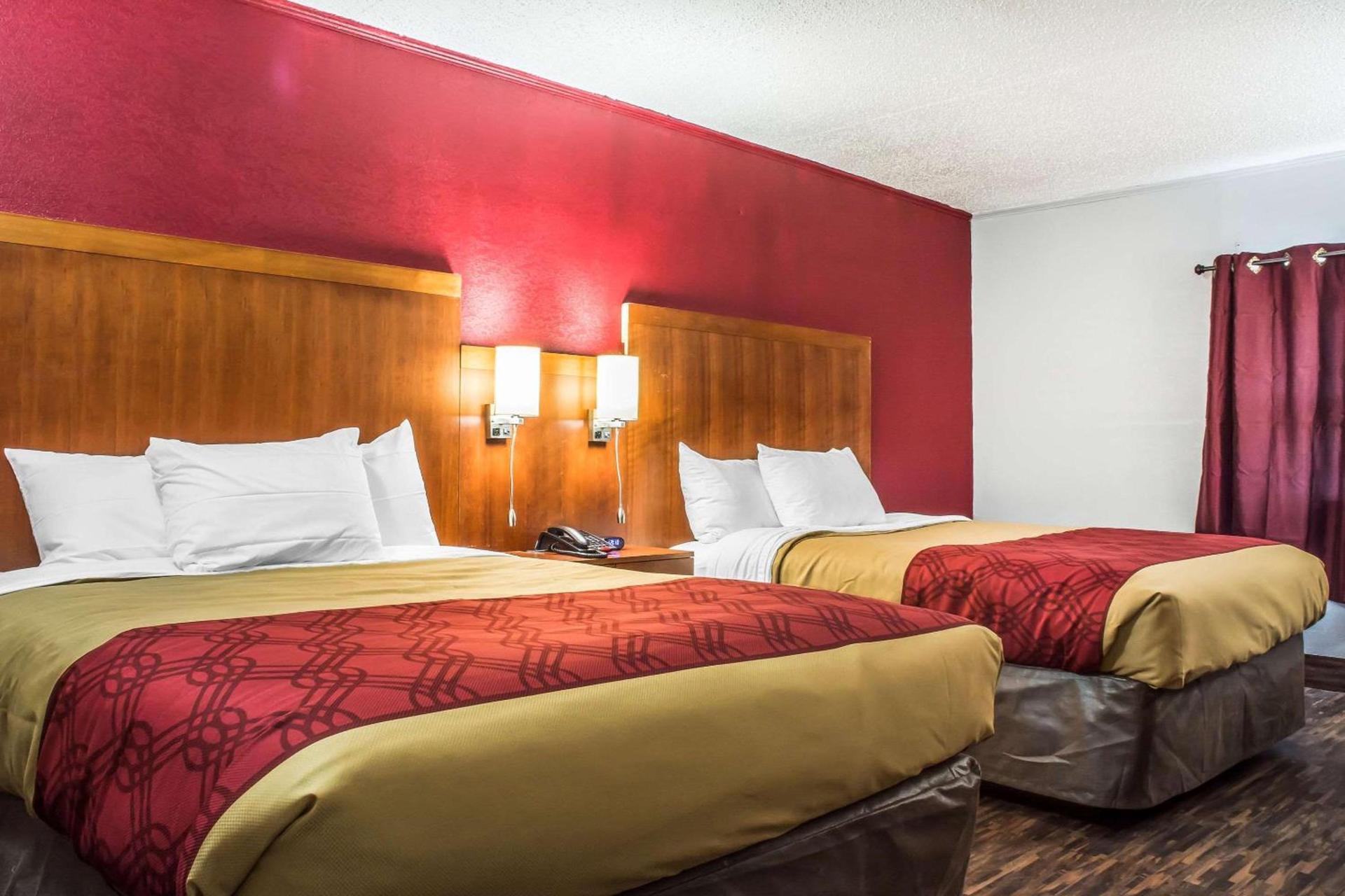 Econo Lodge photo 23