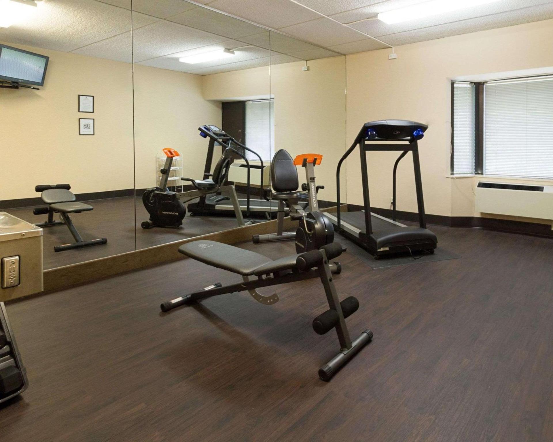 Comfort Inn & Suites Syracuse-Carrier Circle photo 37