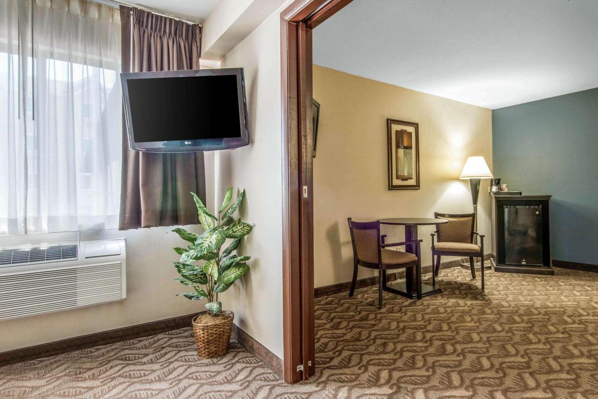 Quality Inn - Niagara Falls Blvd photo 28