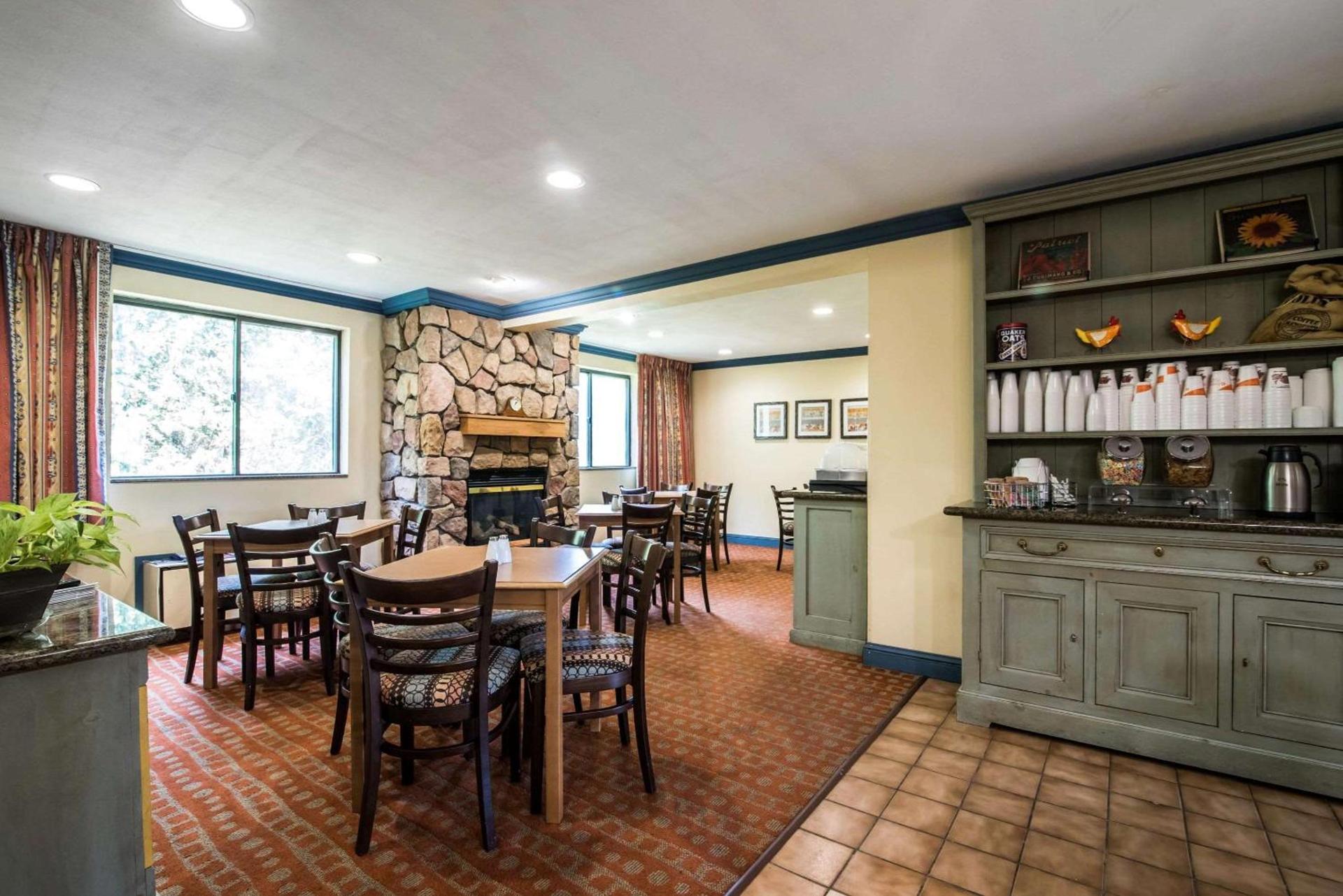 Quality Inn Cortland - University Area photo 25