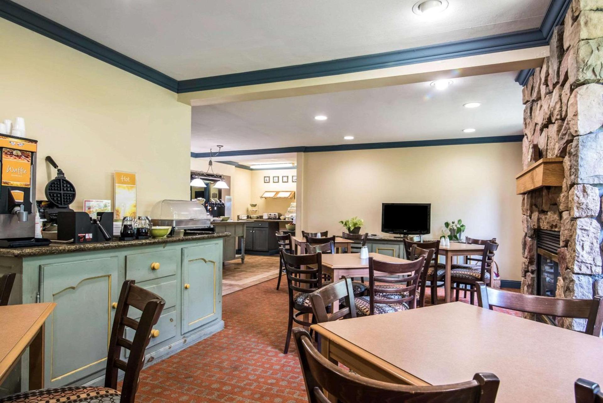 Quality Inn Cortland - University Area photo 6