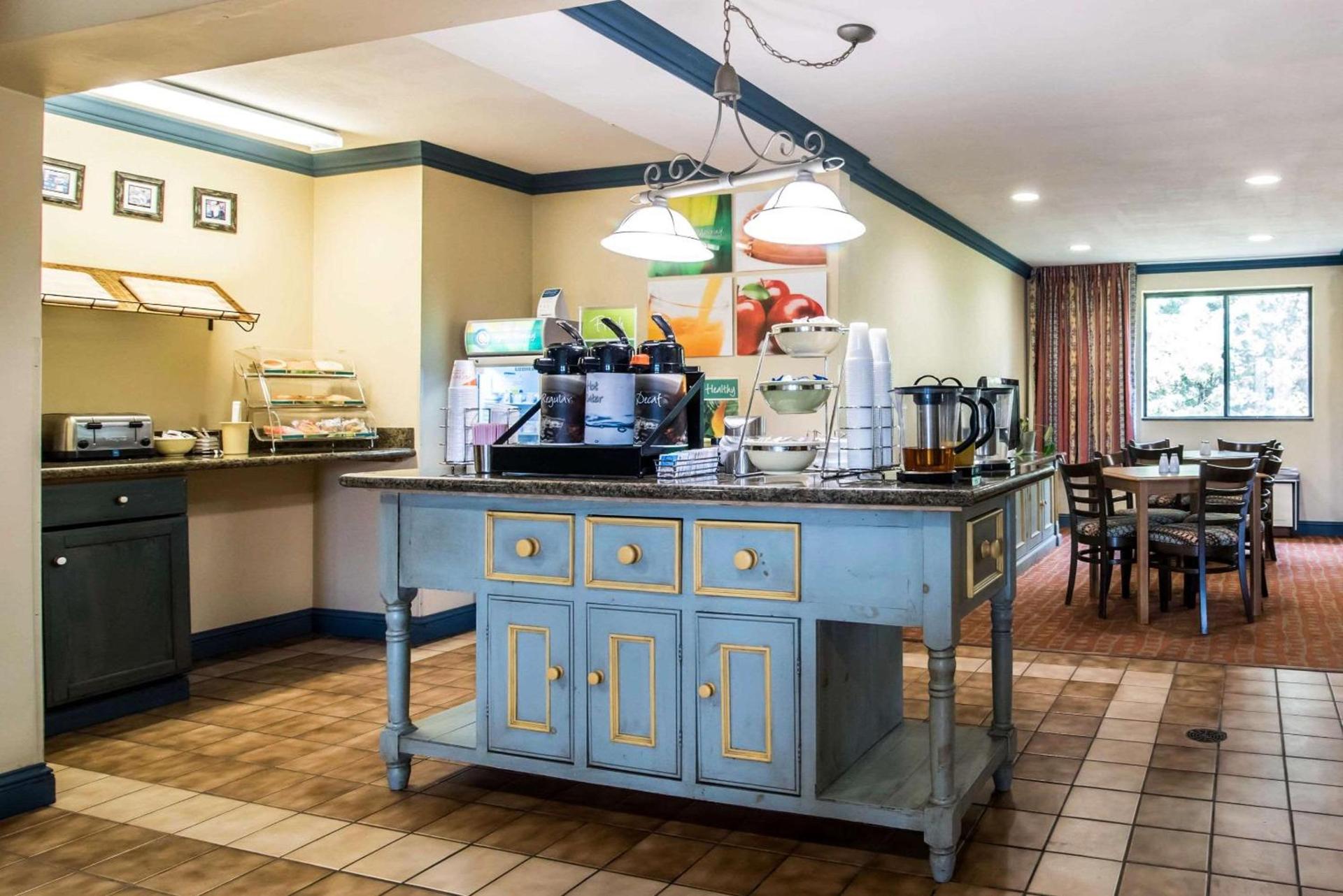 Quality Inn Cortland - University Area photo 15