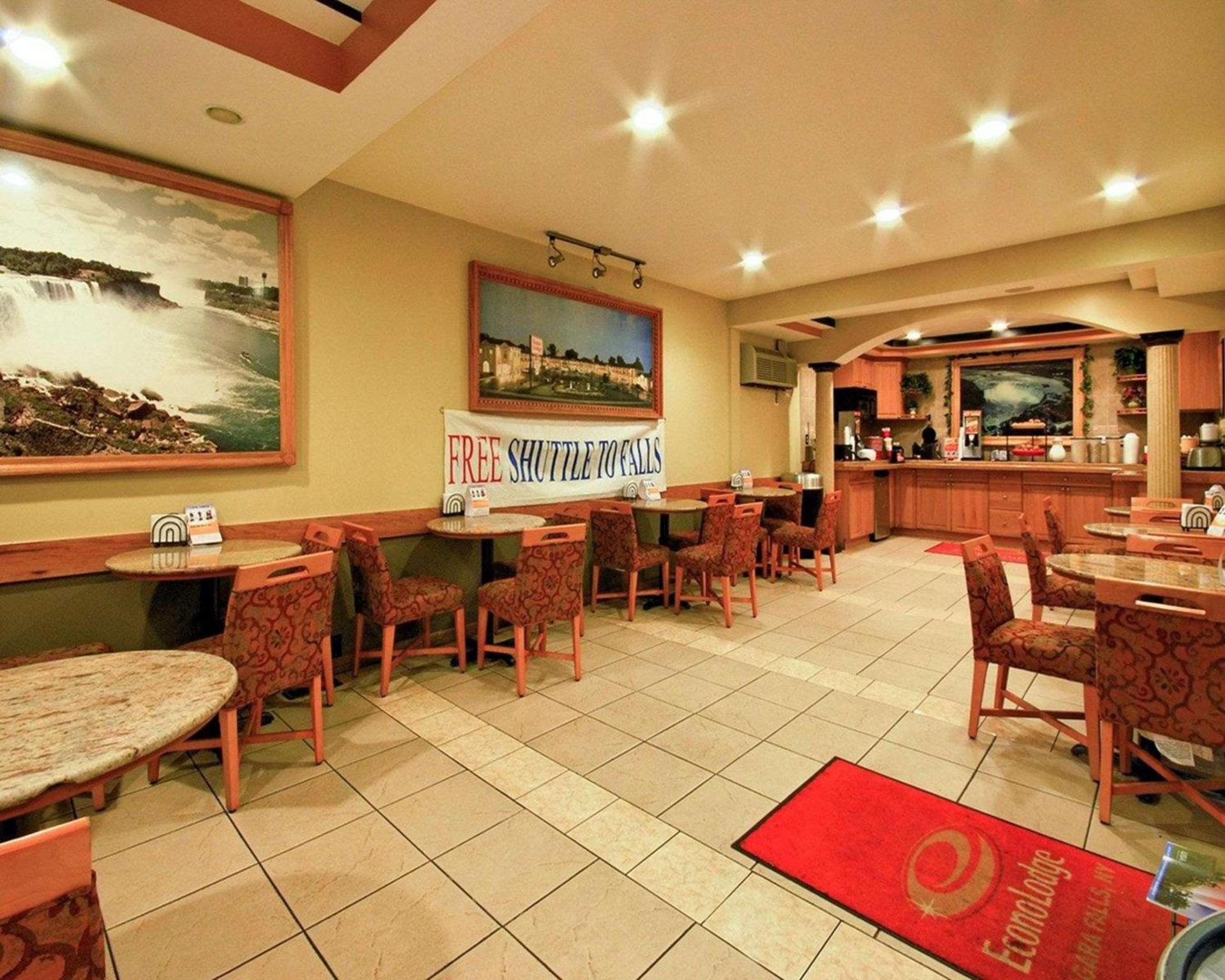 Econo Lodge at the Falls North photo 20