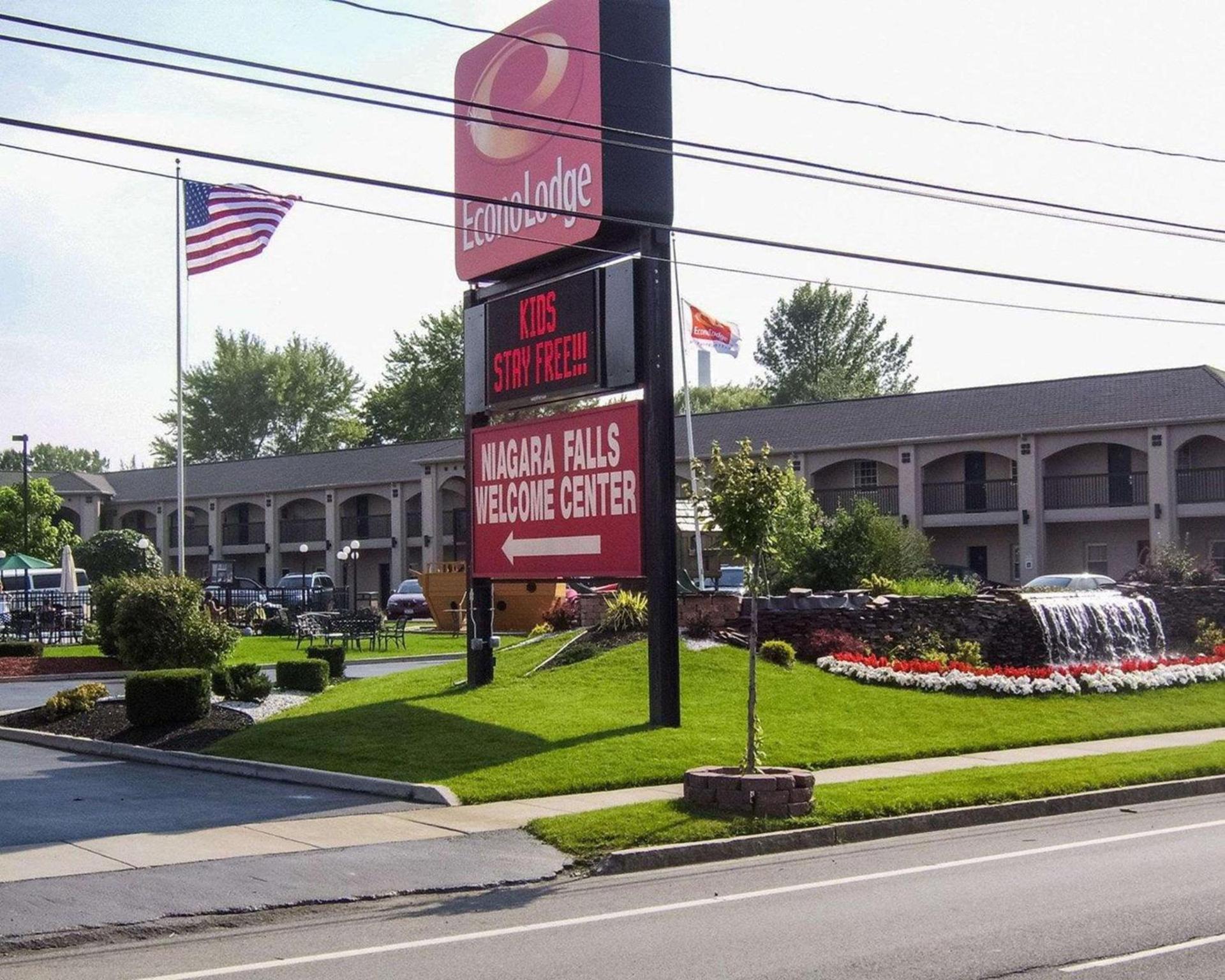 Econo Lodge at the Falls North photo 2
