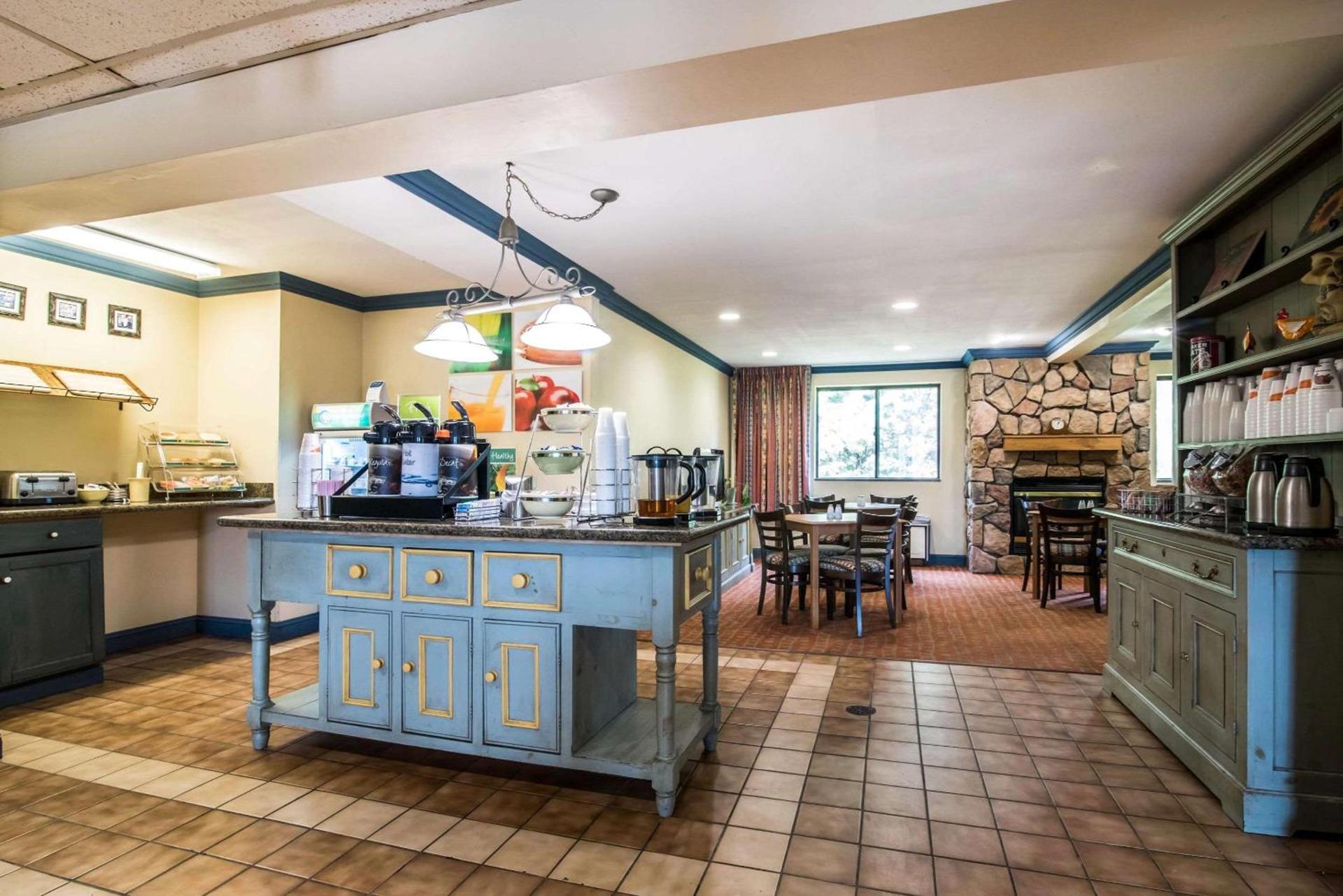 Quality Inn Cortland - University Area photo 10