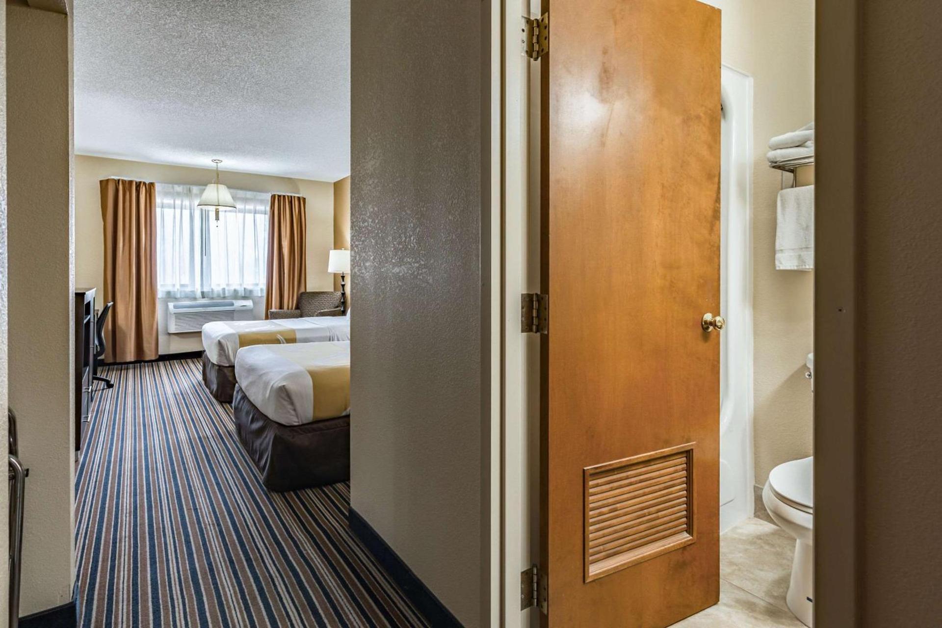 Quality Inn Schenectady - Albany photo 14