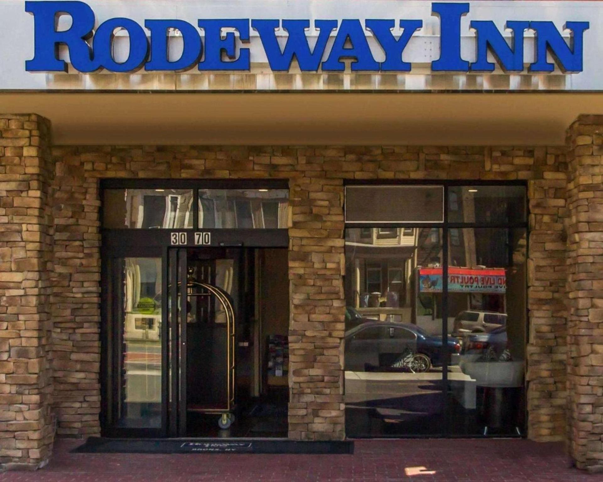Rodeway Inn Bronx Zoo photo 1