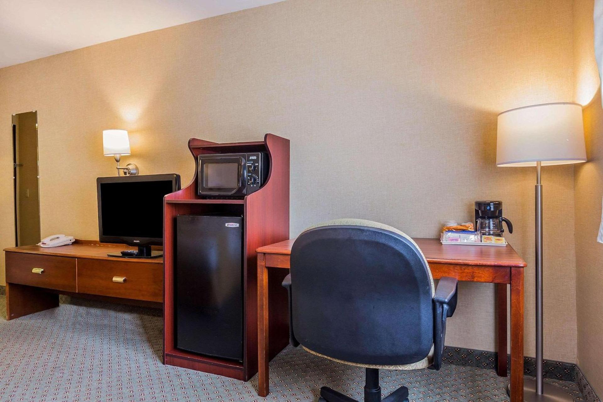 Quality Inn Hyde Park - Poughkeepsie North photo 2