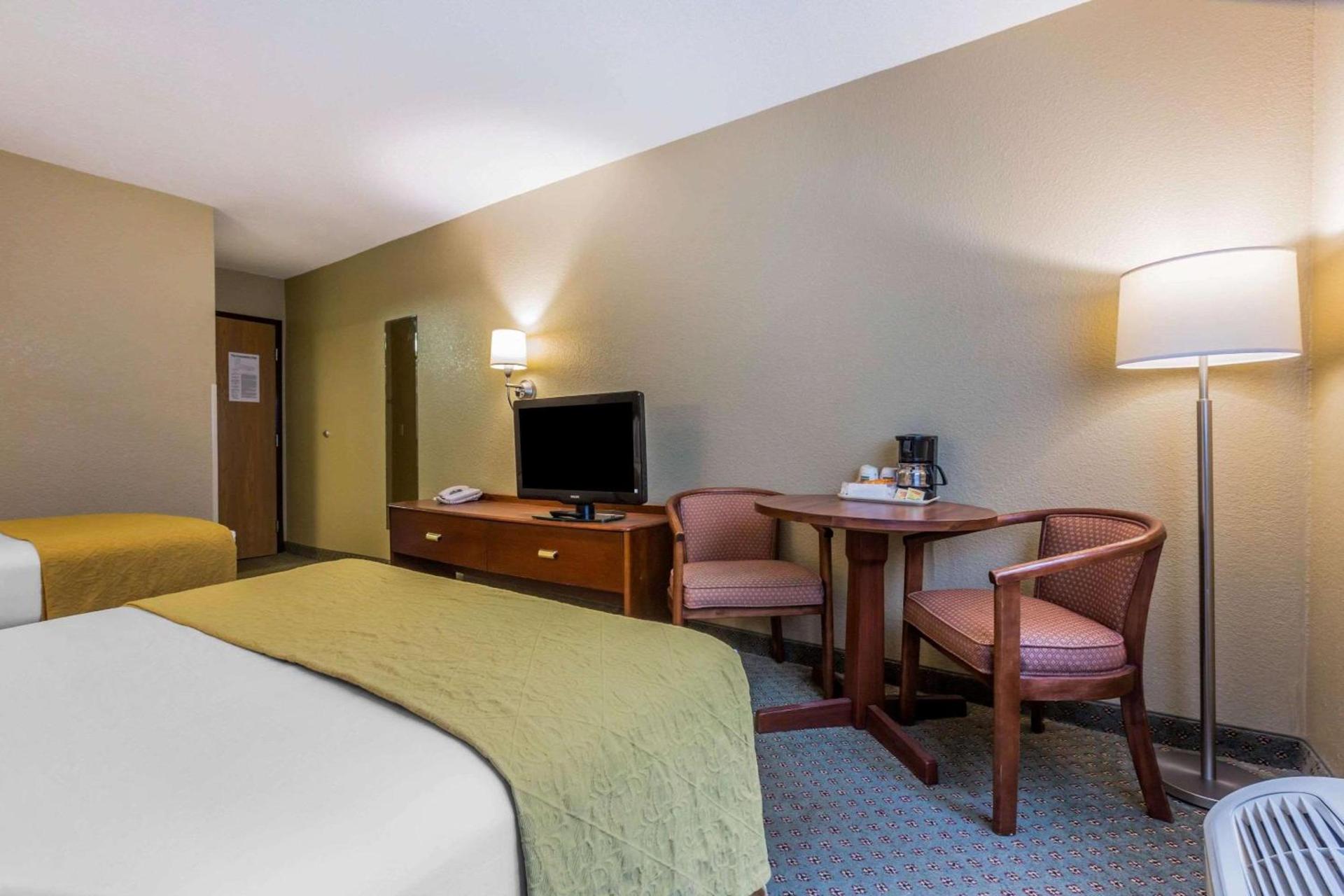 Quality Inn Hyde Park - Poughkeepsie North photo 11