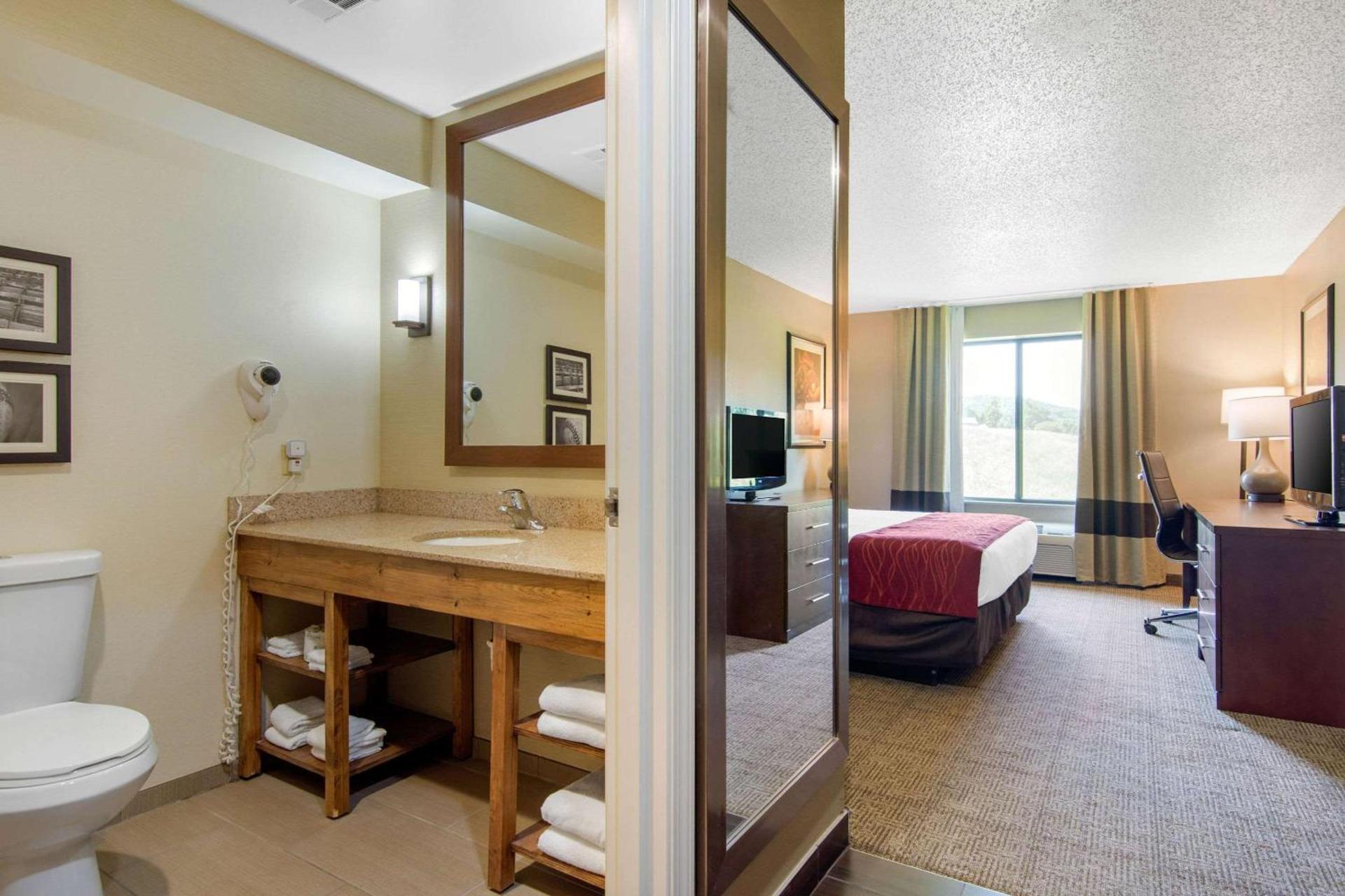 City Express by Marriott Milford Cooperstown photo 13