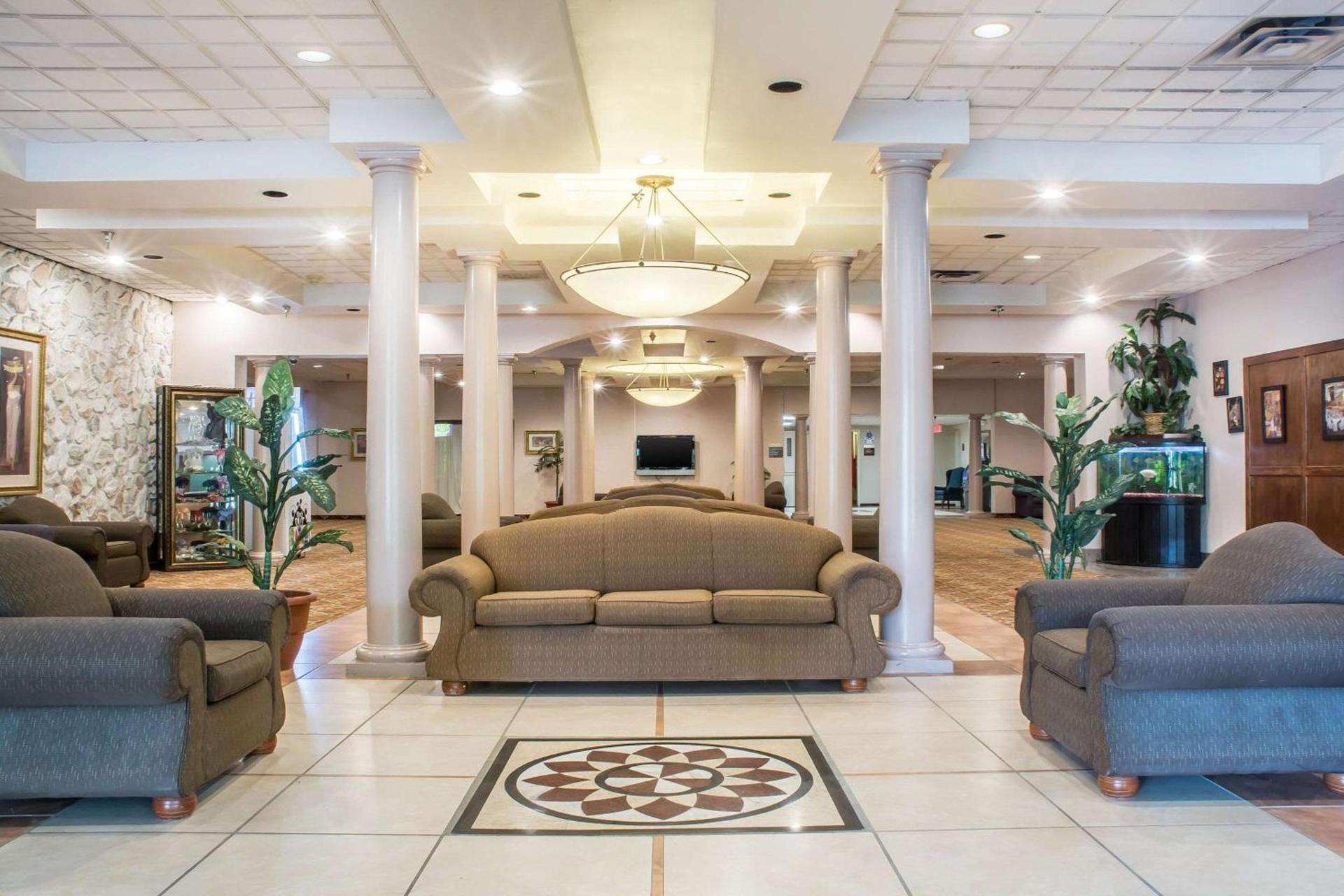 Quality Inn & Suites Palm Island Indoor Waterpark photo 6
