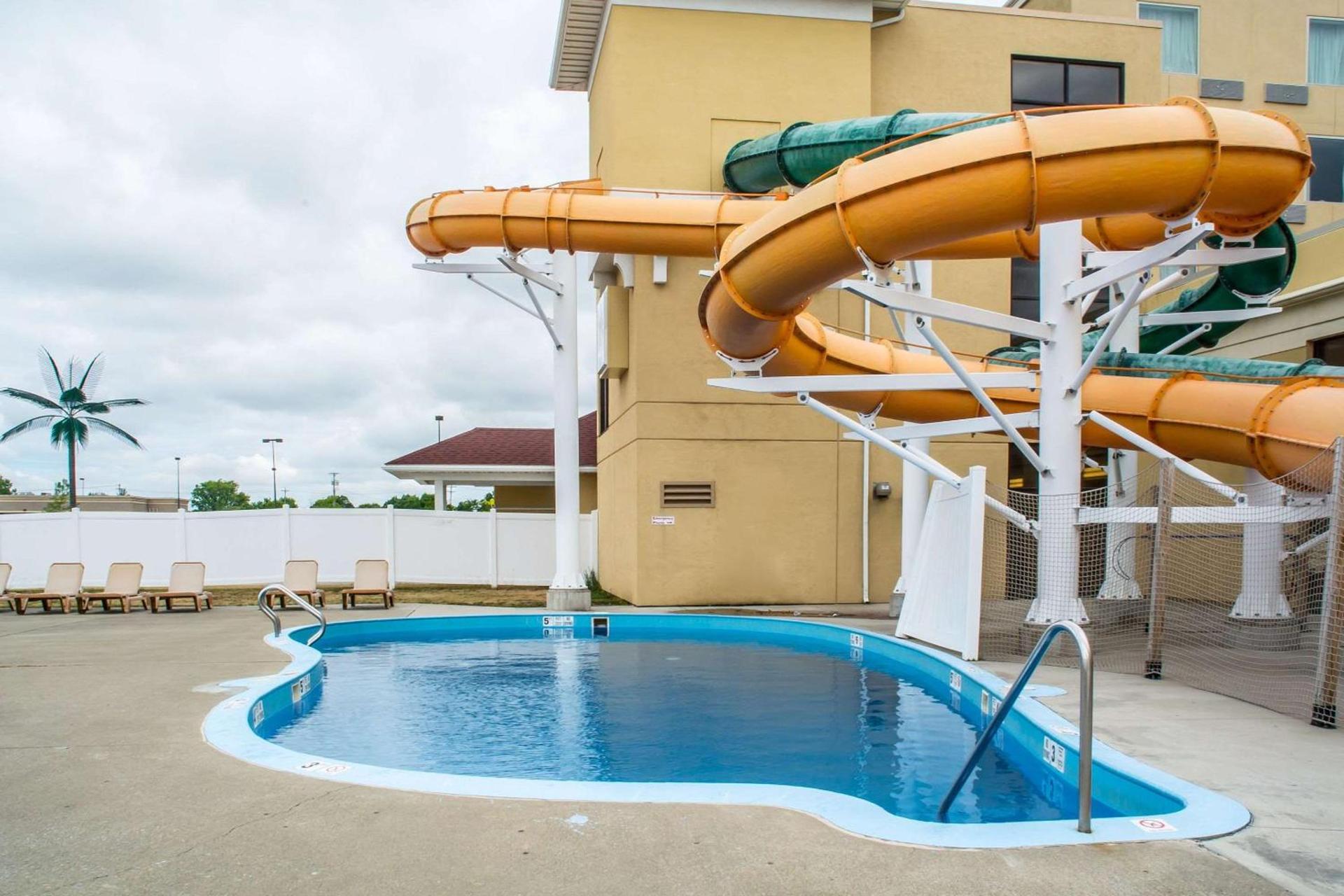 Quality Inn & Suites Palm Island Indoor Waterpark photo 4