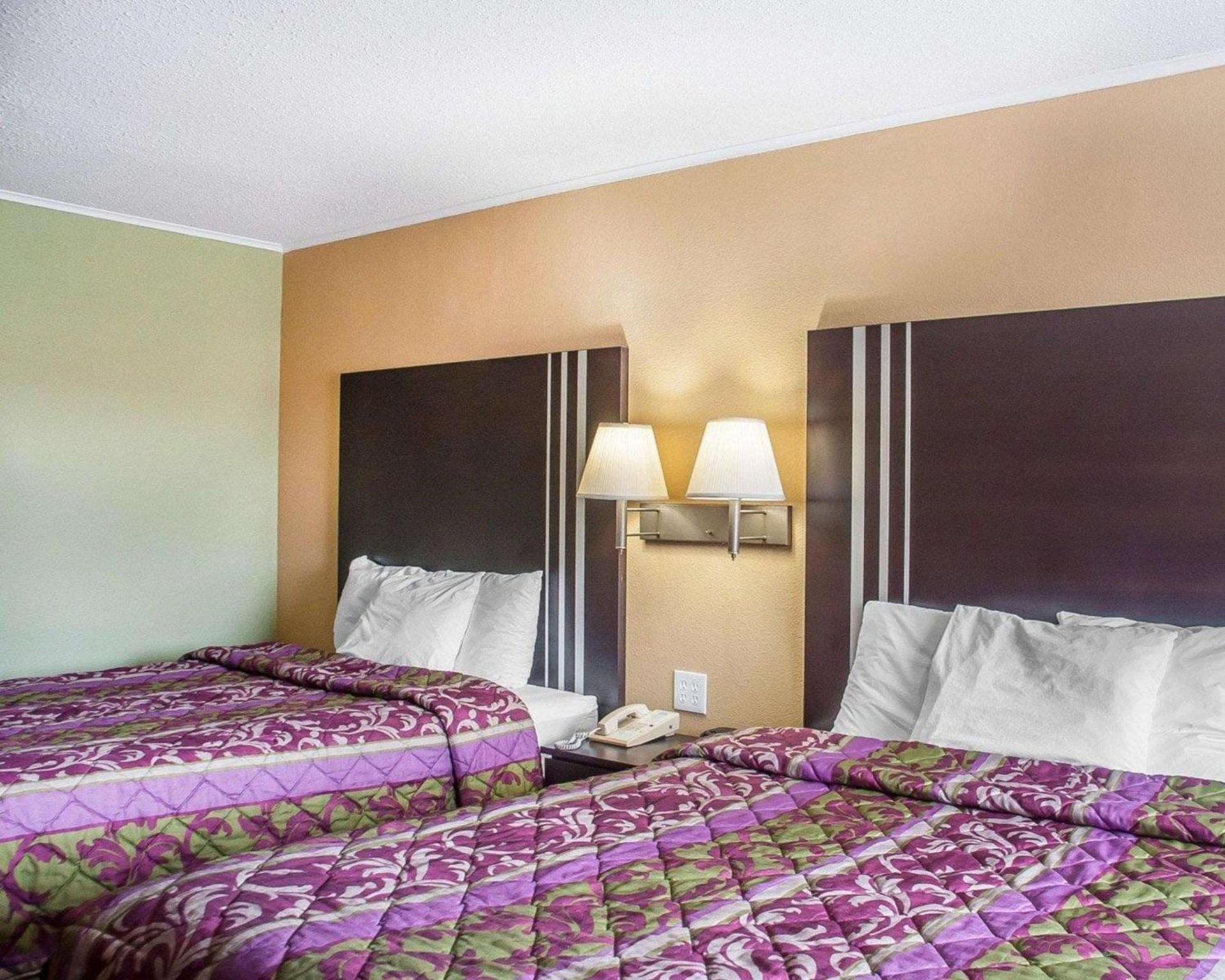 Amherst Inn & Suites photo 3