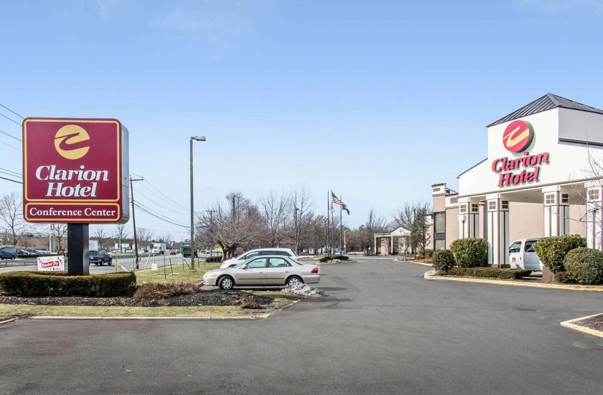 Clarion Hotel & Conference Center — hotel in Ronkonkoma