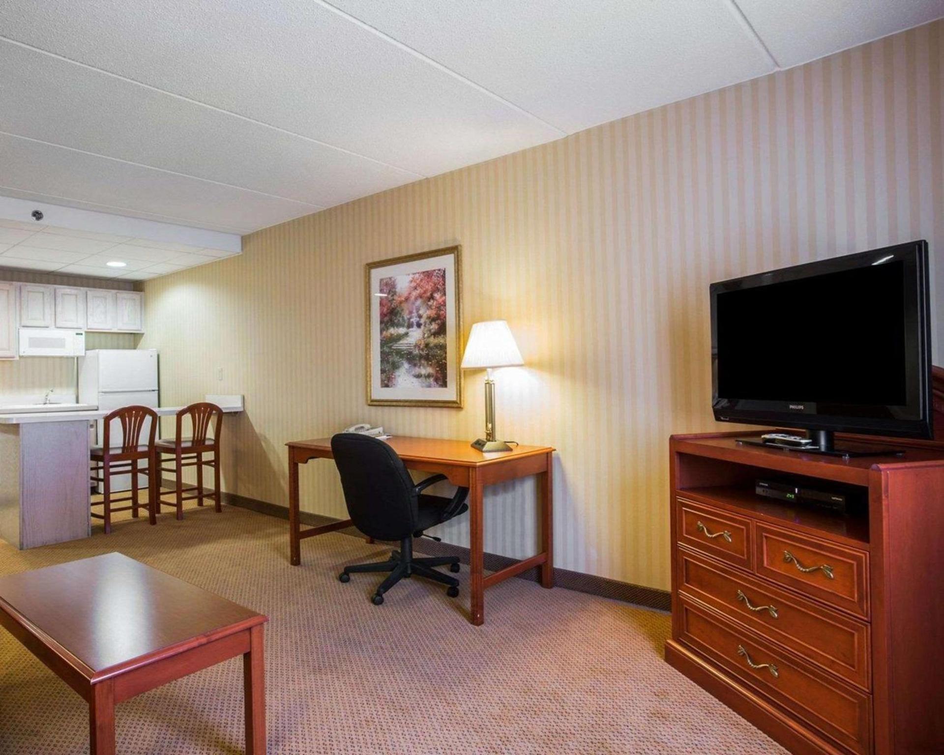 Holiday Inn Express & Suites Hawthorne - Elmsford North by IHG photo 19