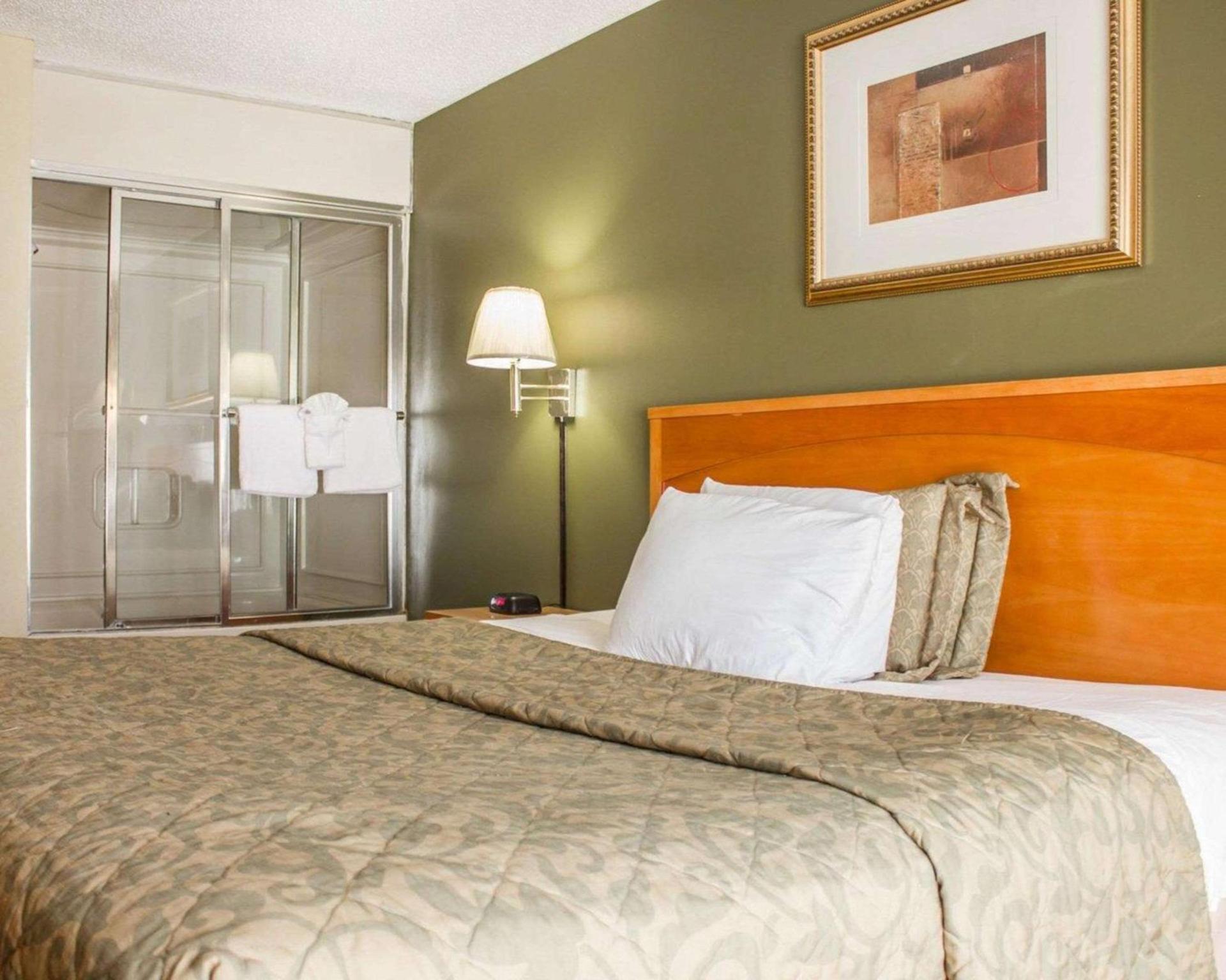 Rodeway Inn Huntington Station - Melville photo 19