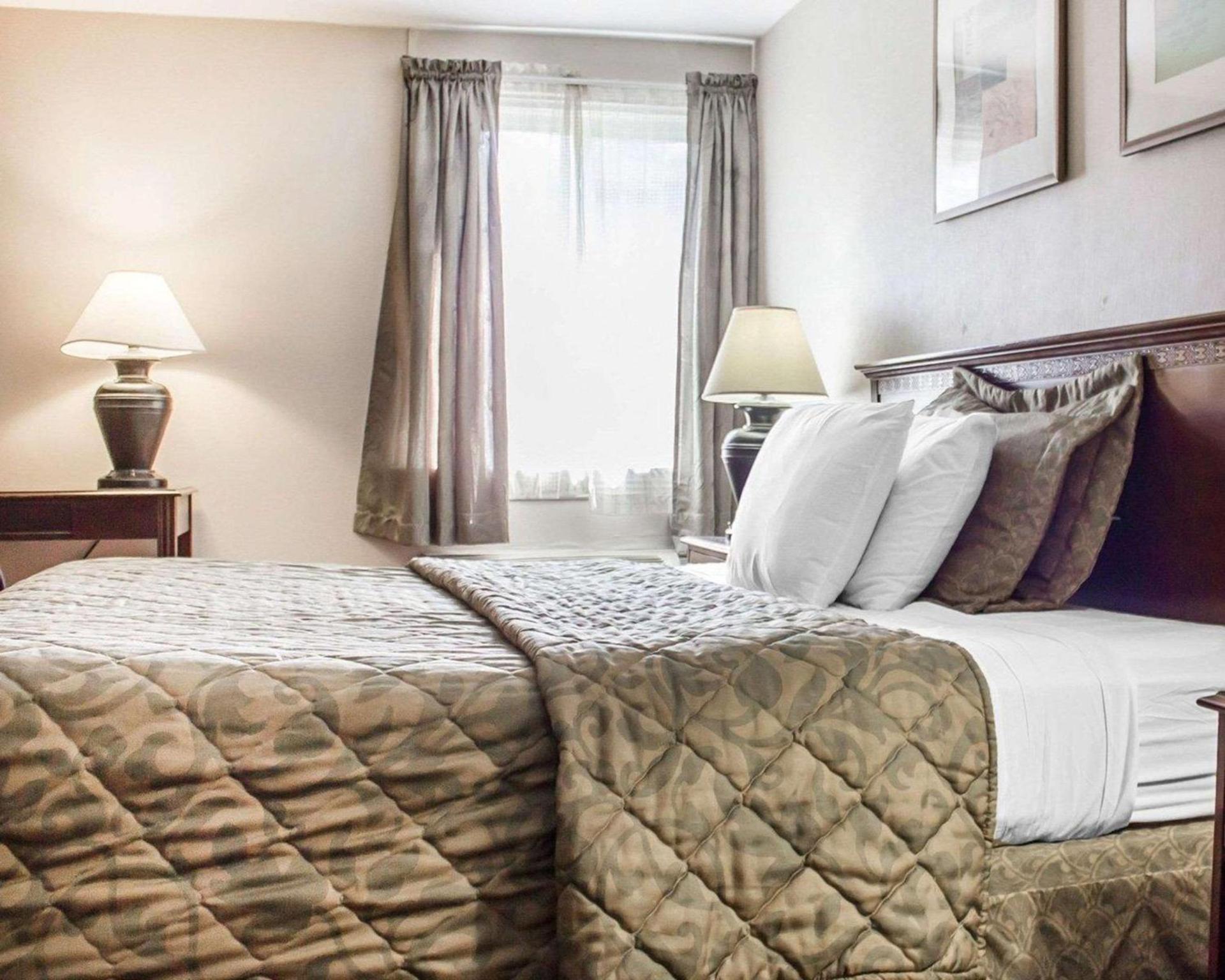 Rodeway Inn Huntington Station - Melville photo 17