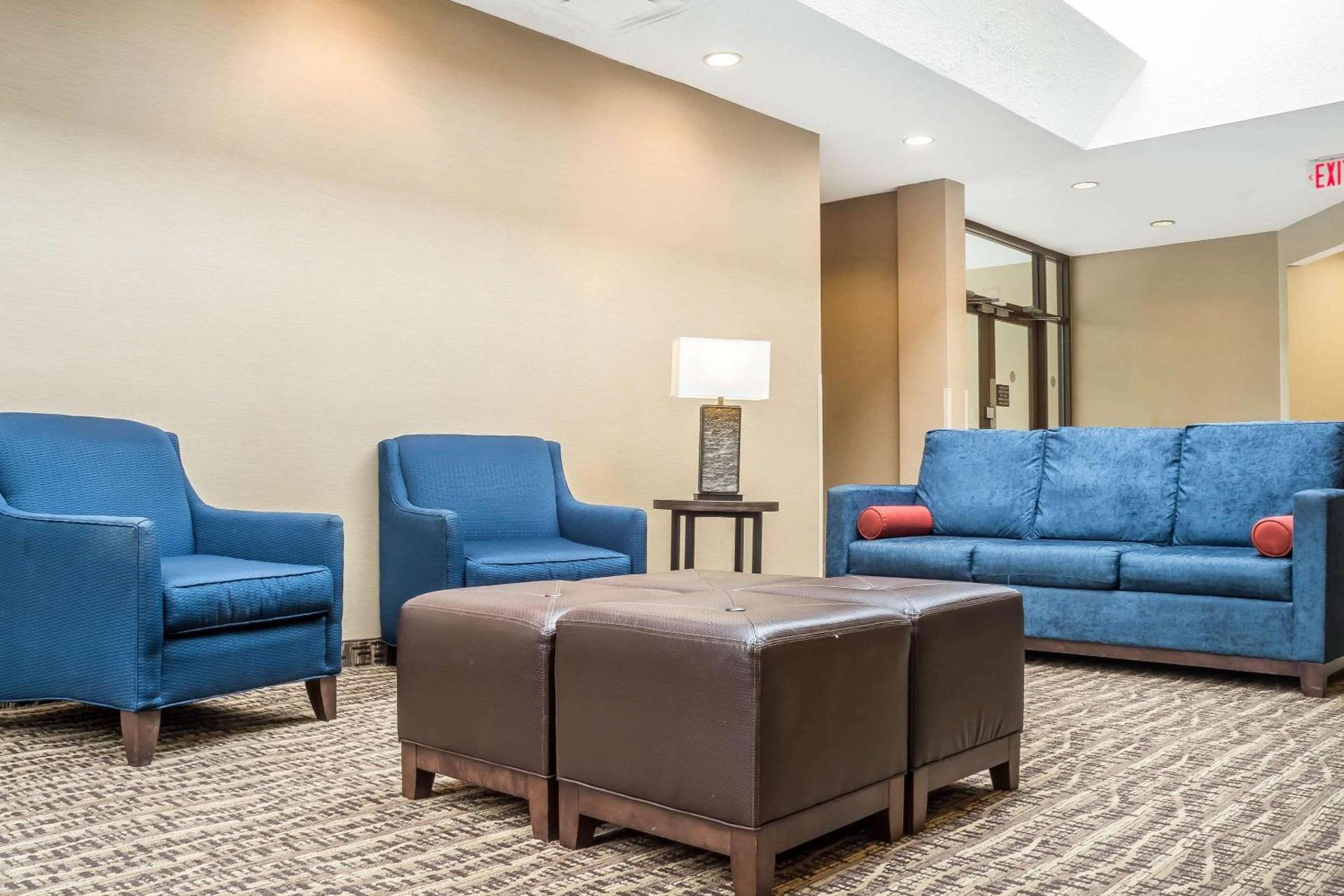 Comfort Inn The Pointe photo 4