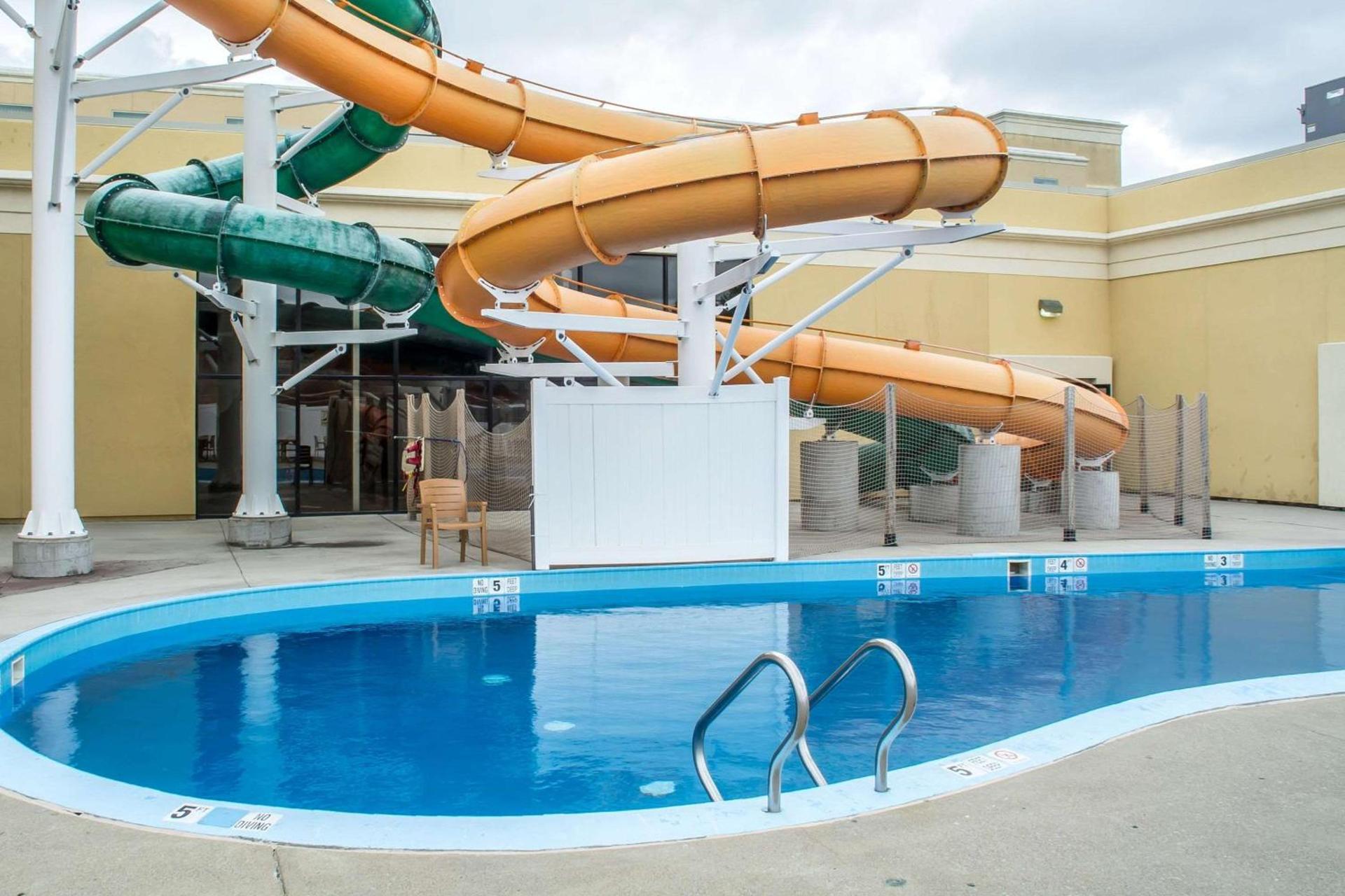 Quality Inn & Suites Palm Island Indoor Waterpark photo 2