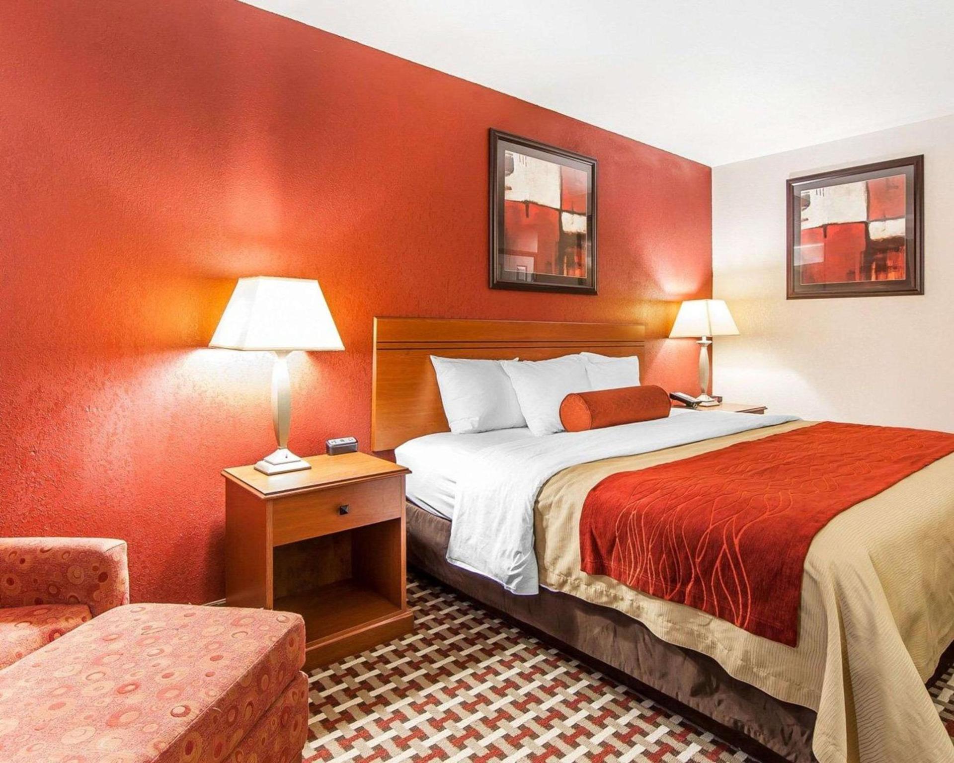 Quality Inn Seaman photo 8