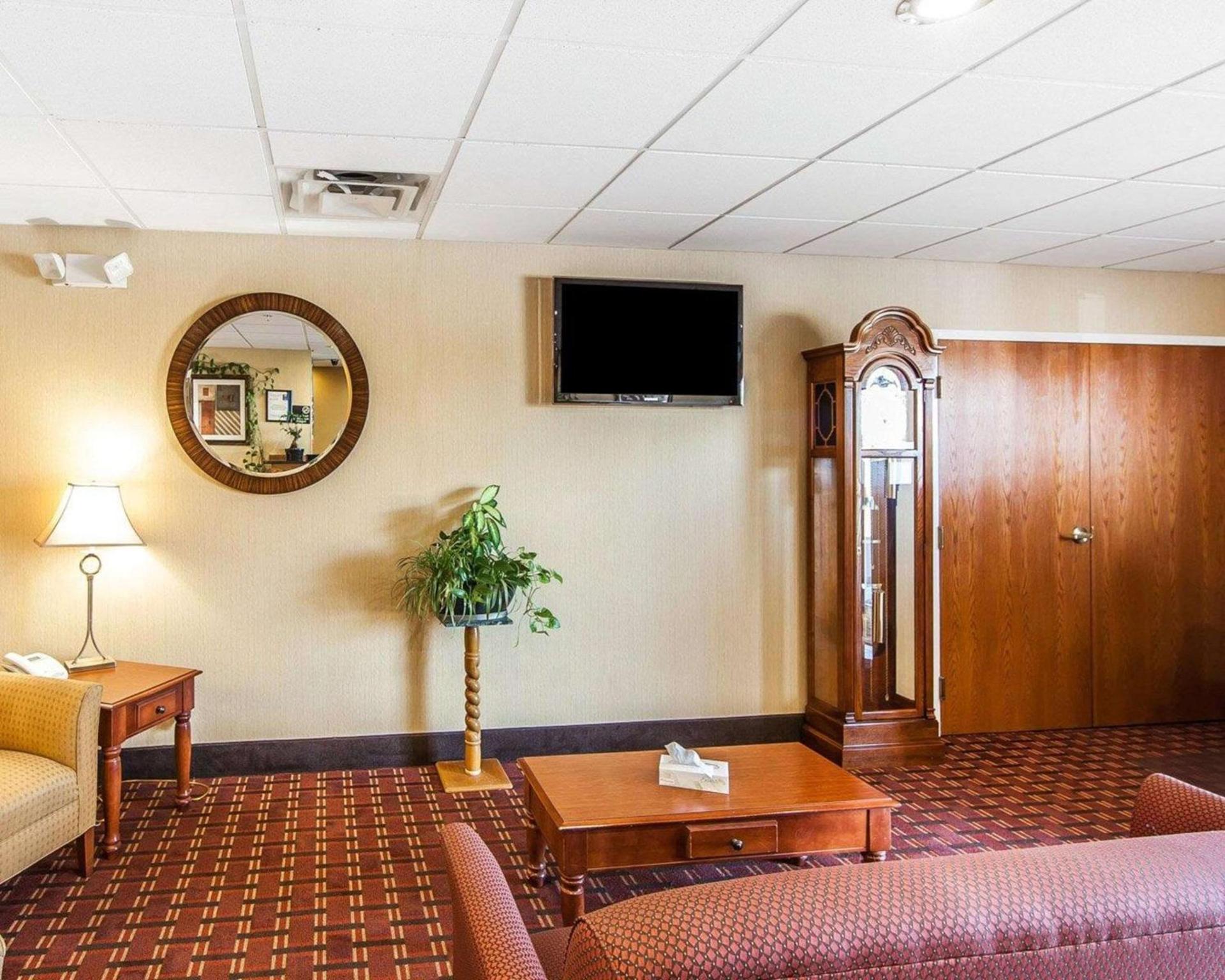 Quality Inn Seaman photo 11