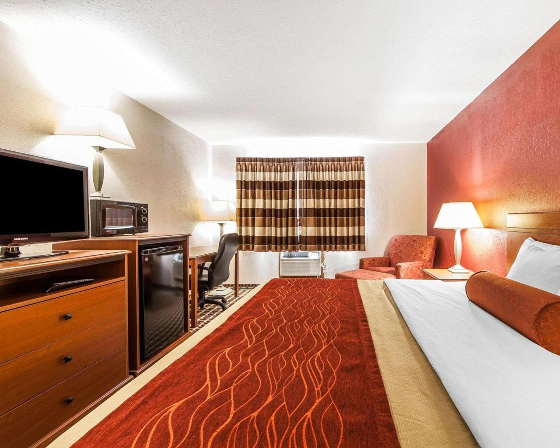 Quality Inn Seaman photo 21